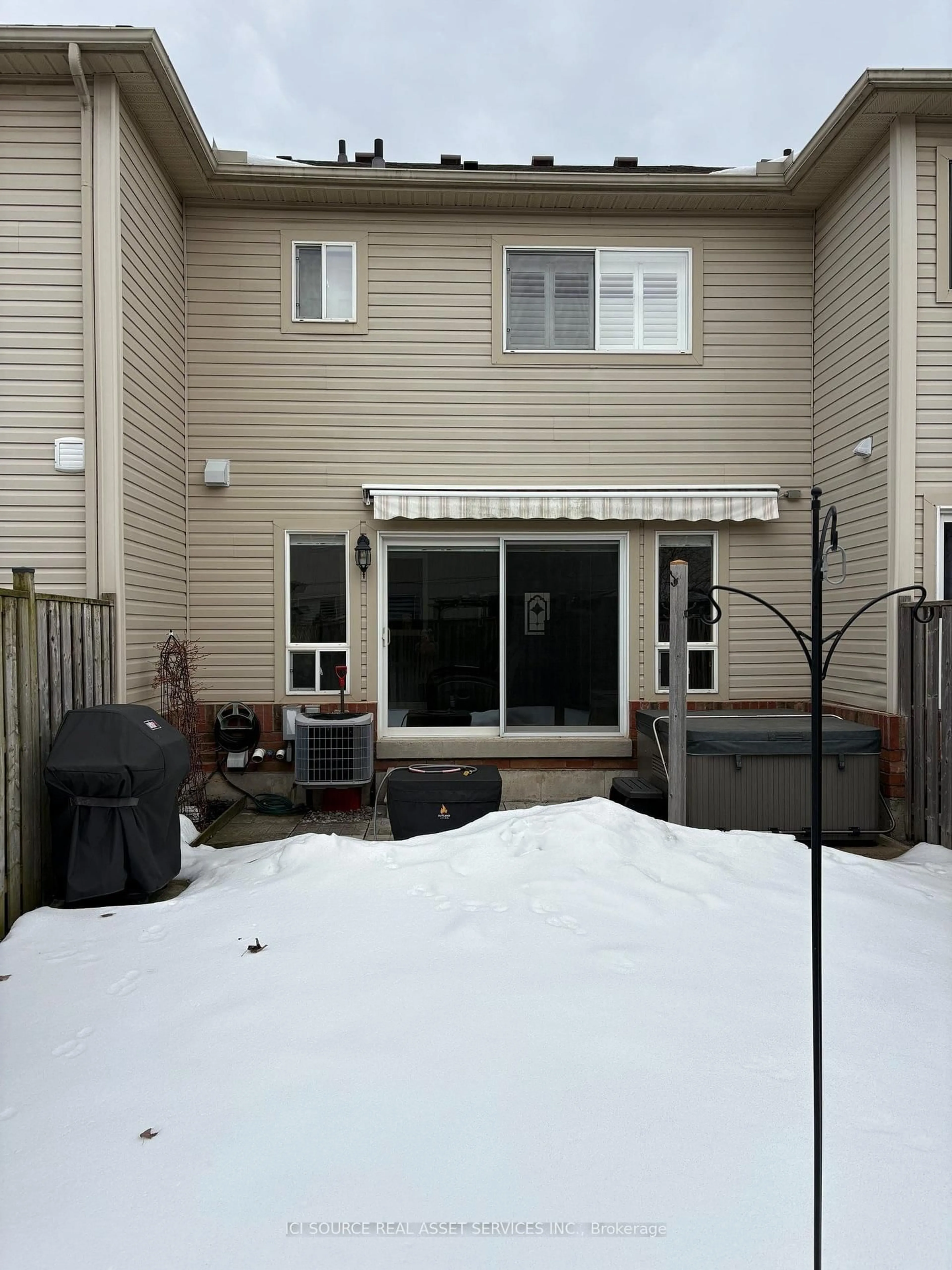 Patio, unknown for 58 Blue Sky Tr, Hamilton Ontario L8B 0X6