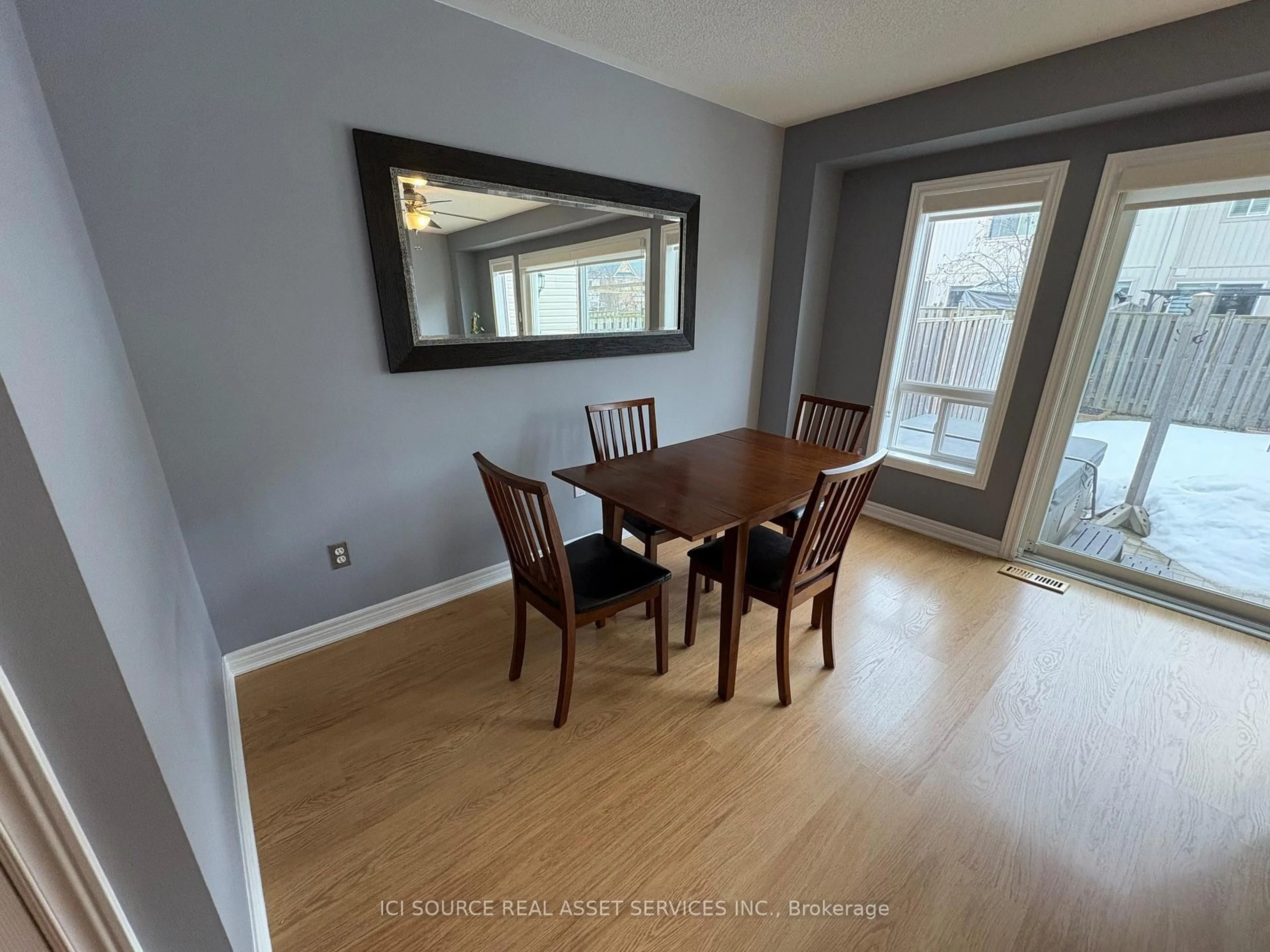 Dining room, wood/laminate floor for 58 Blue Sky Tr, Hamilton Ontario L8B 0X6