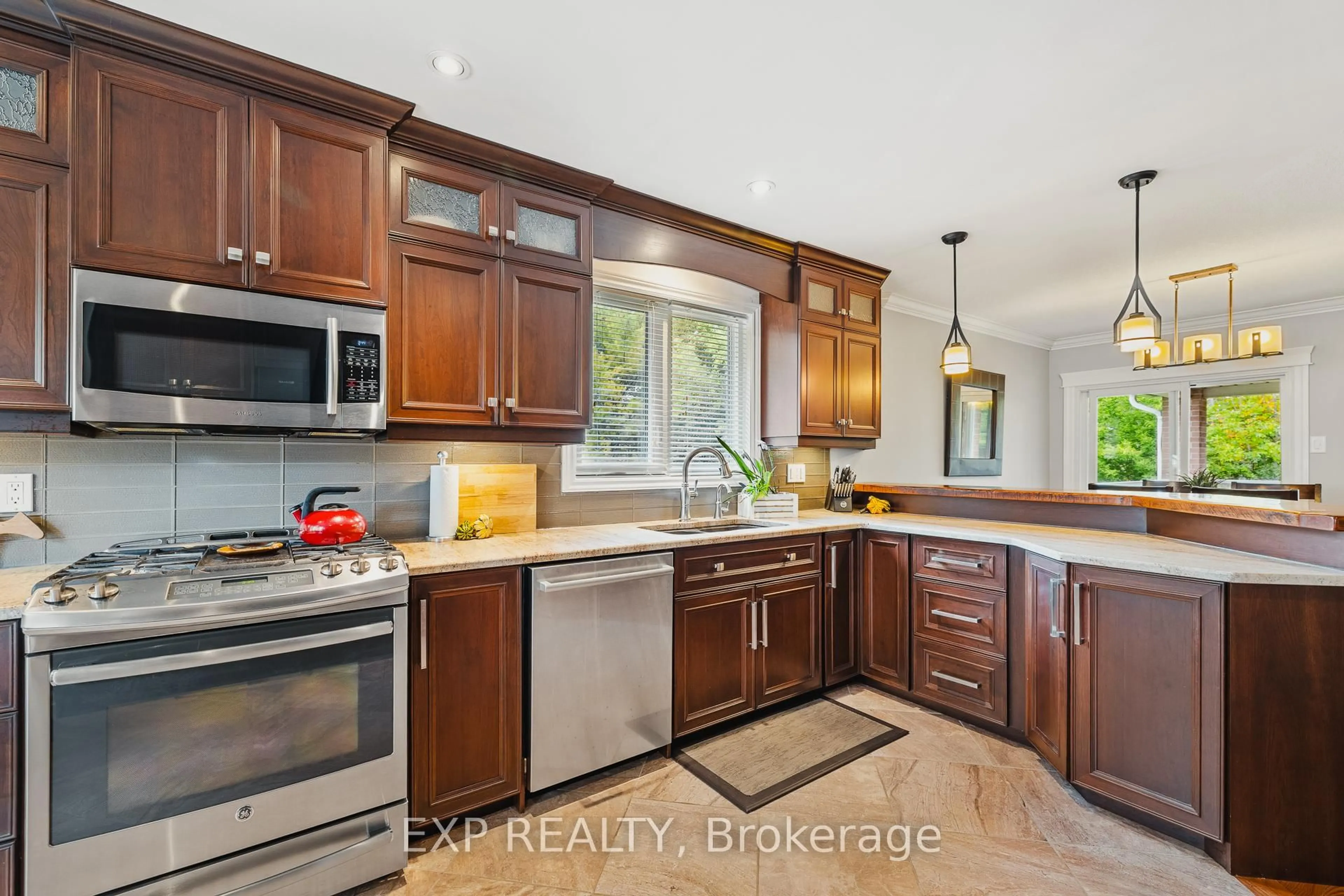 Open concept kitchen, ceramic/tile floor for 343 George St #1, Cambridge Ontario N1S 4X7