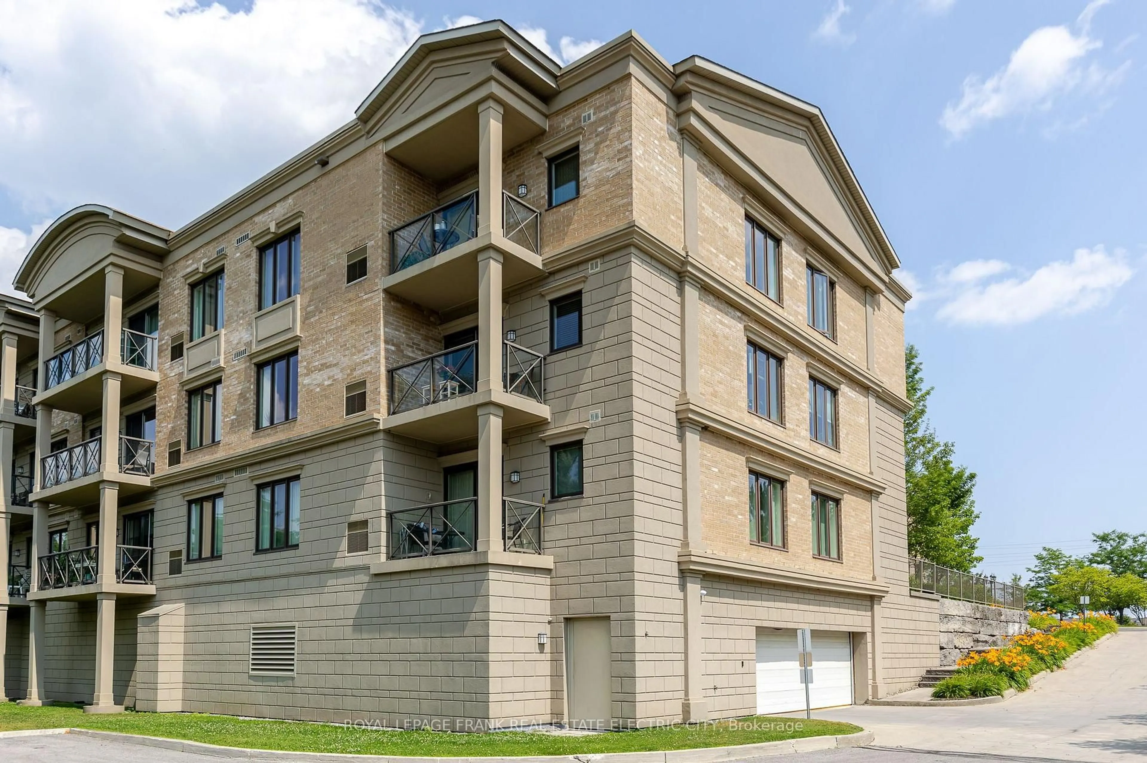 Unknown for 869 Clonsilla Ave #105, Peterborough Ontario K9J 0B7