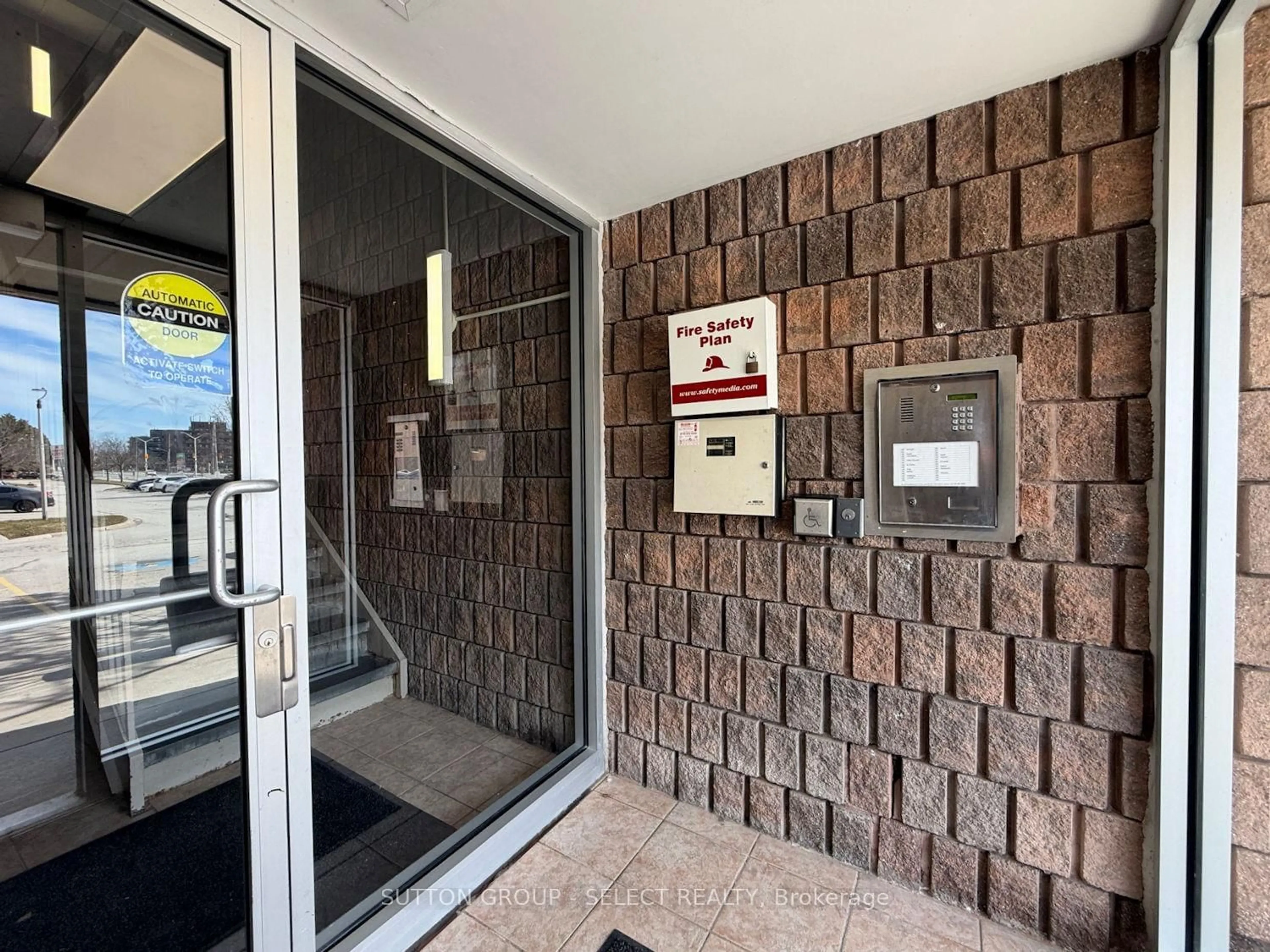 Indoor foyer for 1584 Ernest Ave #103, London South Ontario N6E 1X9