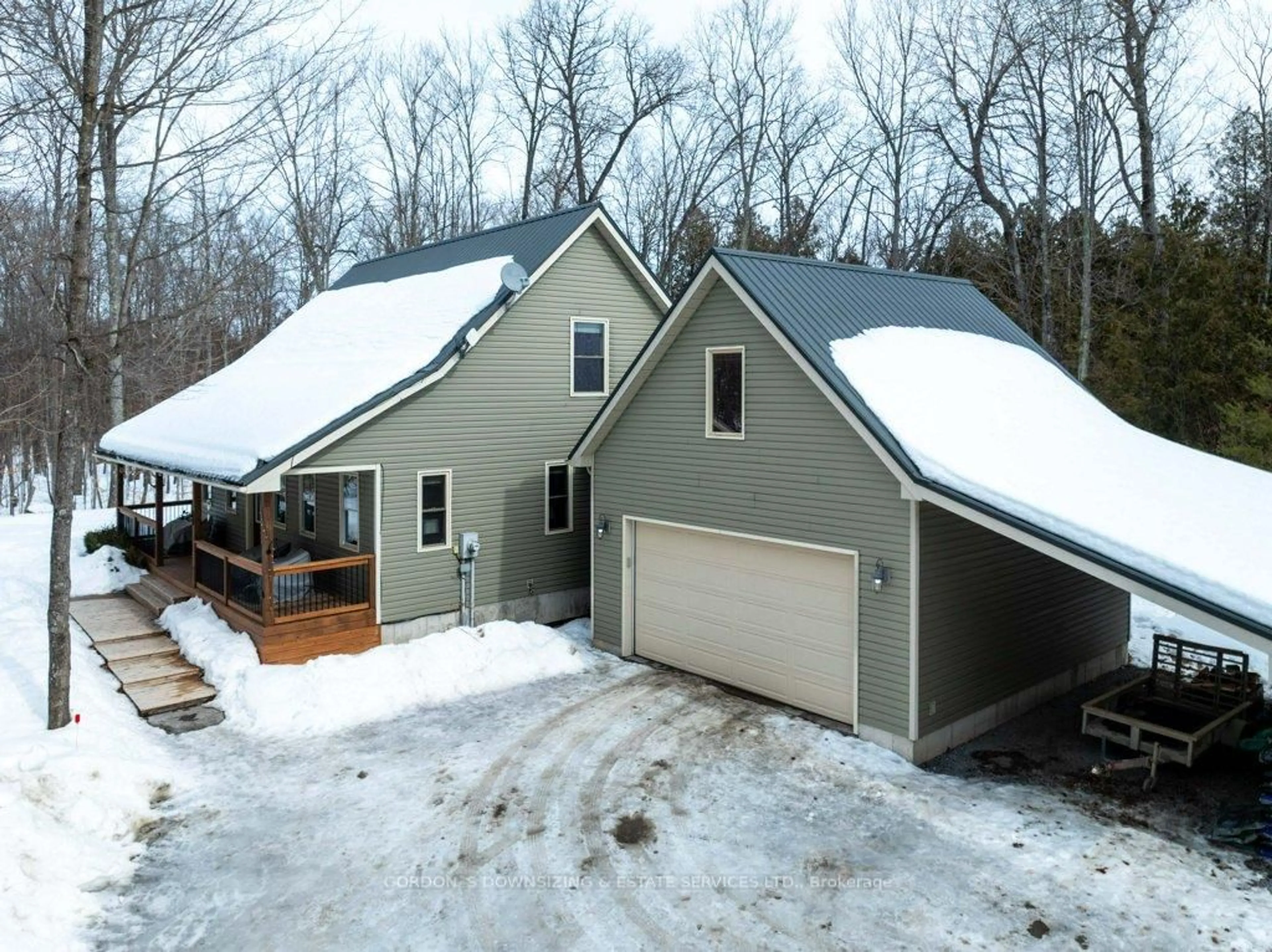 A pic from outside/outdoor area/front of a property/back of a property/a pic from drone, unknown for 136 Old Hungerford Rd, Belleville Ontario K0K 2Y0