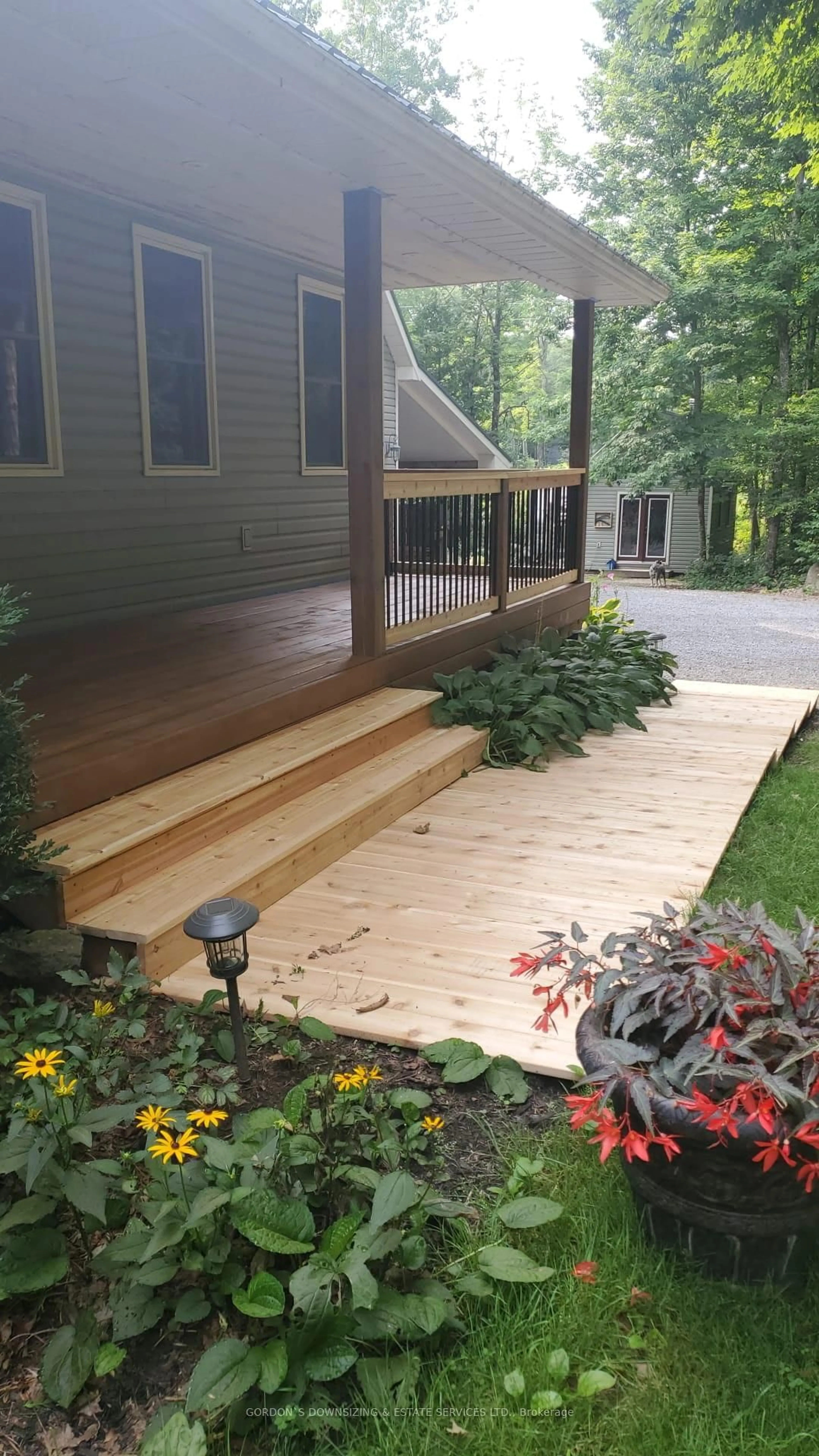 Patio, street for 136 Old Hungerford Rd, Belleville Ontario K0K 2Y0