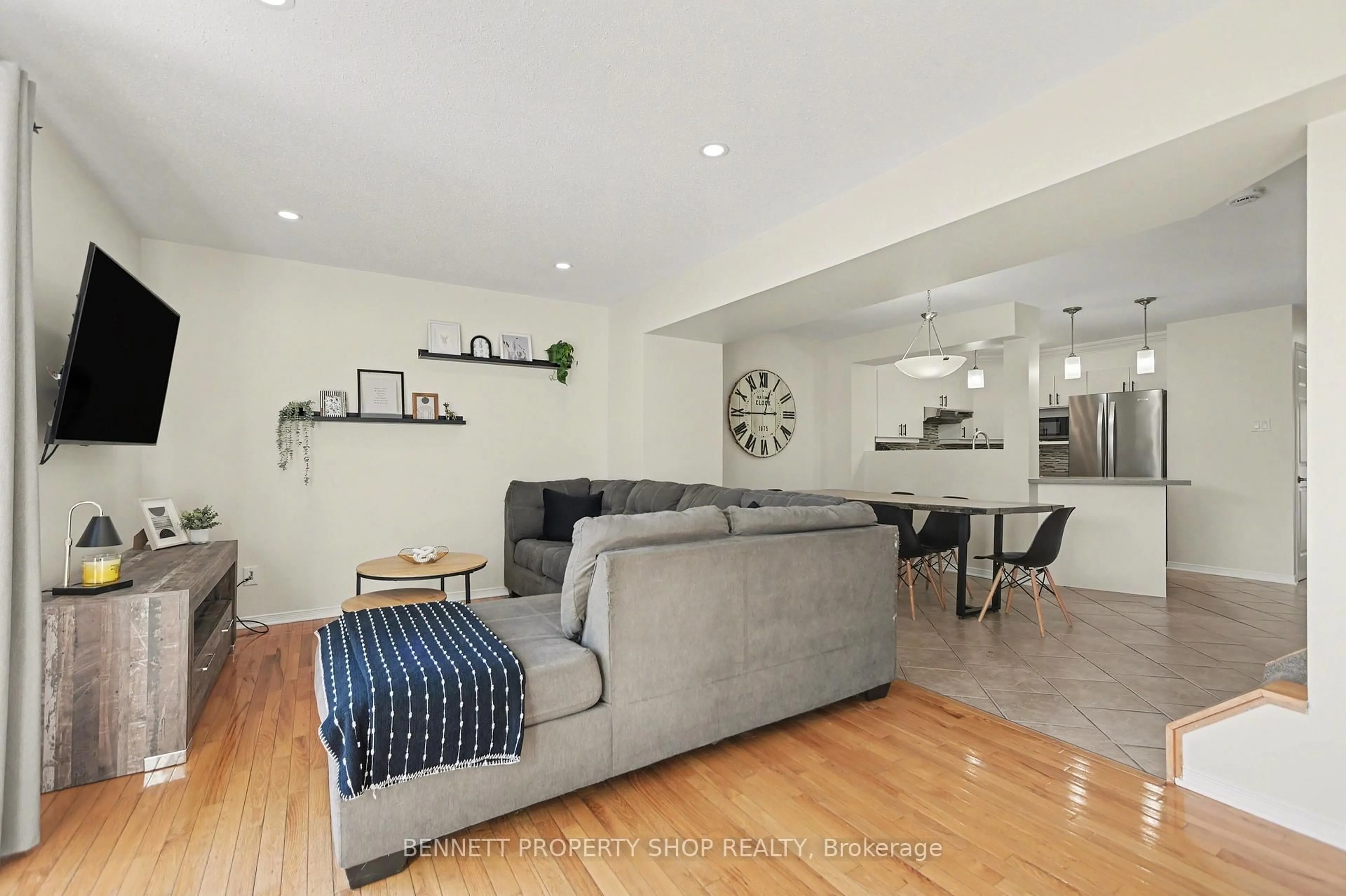 Living room with furniture, unknown for 49 Forget St, Russell Ontario K0A 1W0