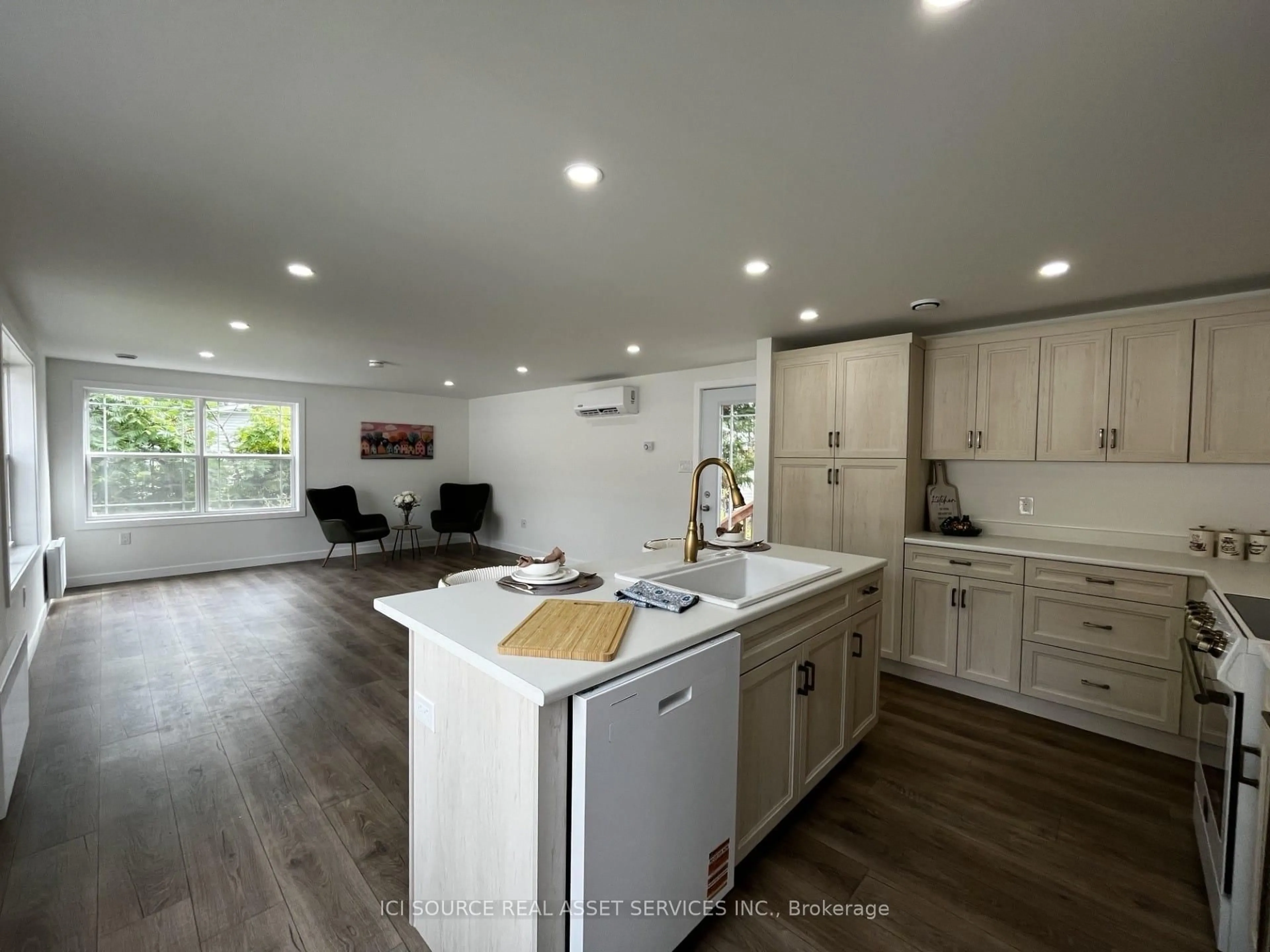 Open concept kitchen, unknown for 8250 County Rd 17 #305, Clarence-Rockland Ontario K4K 1K7