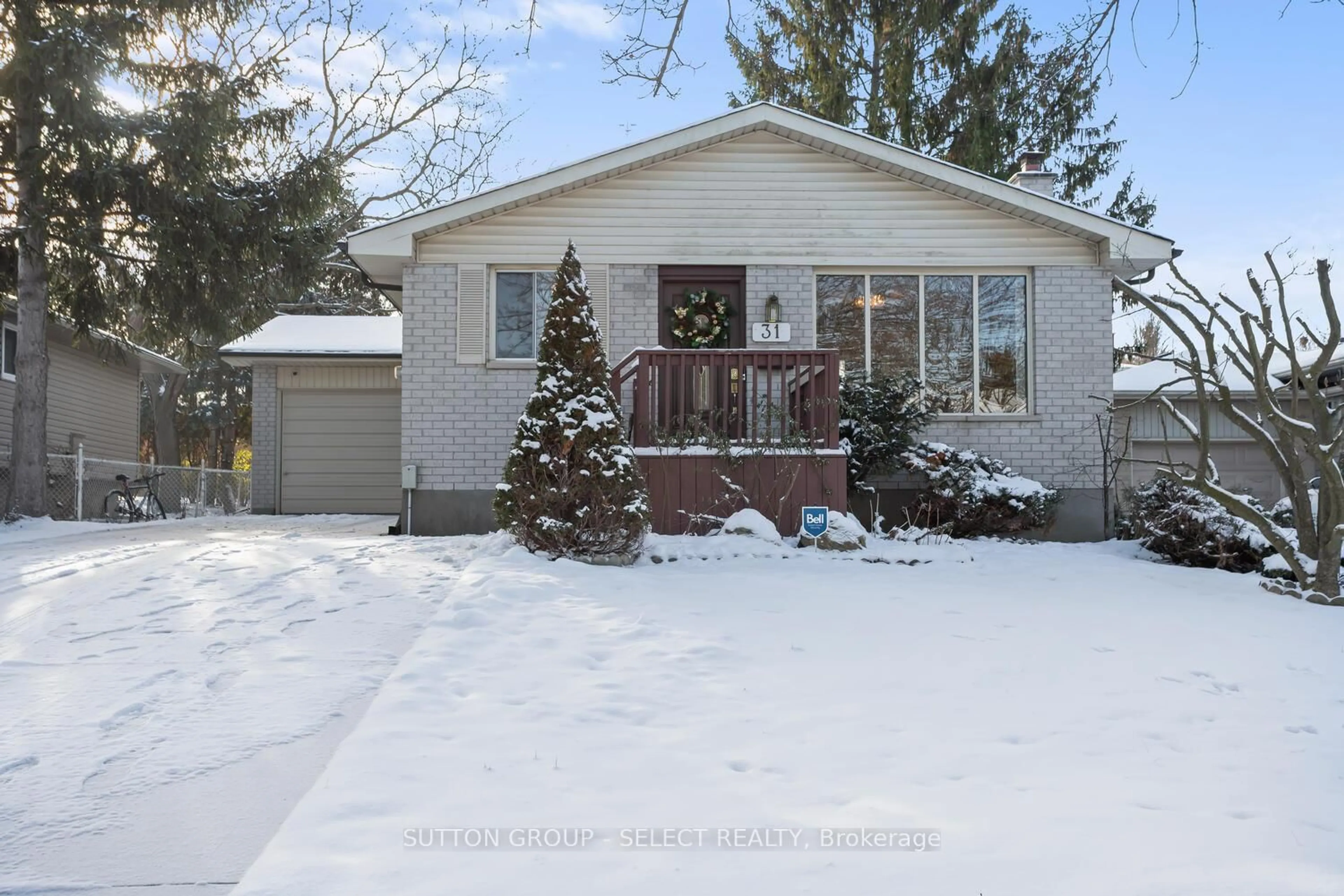 Unknown for 31 Meadowview Rd, London South Ontario N6J 4E5