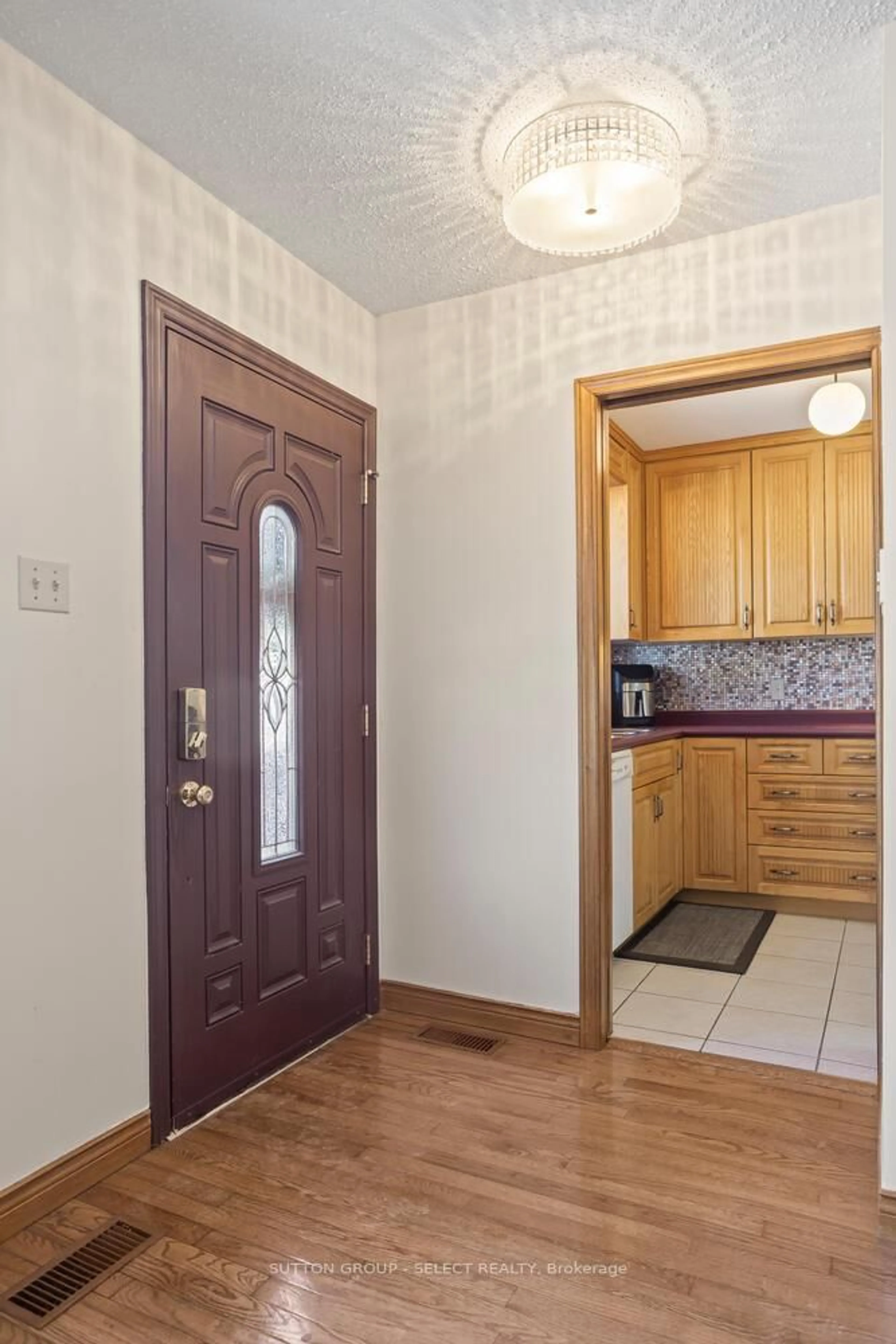 Unknown for 31 Meadowview Rd, London South Ontario N6J 4E5