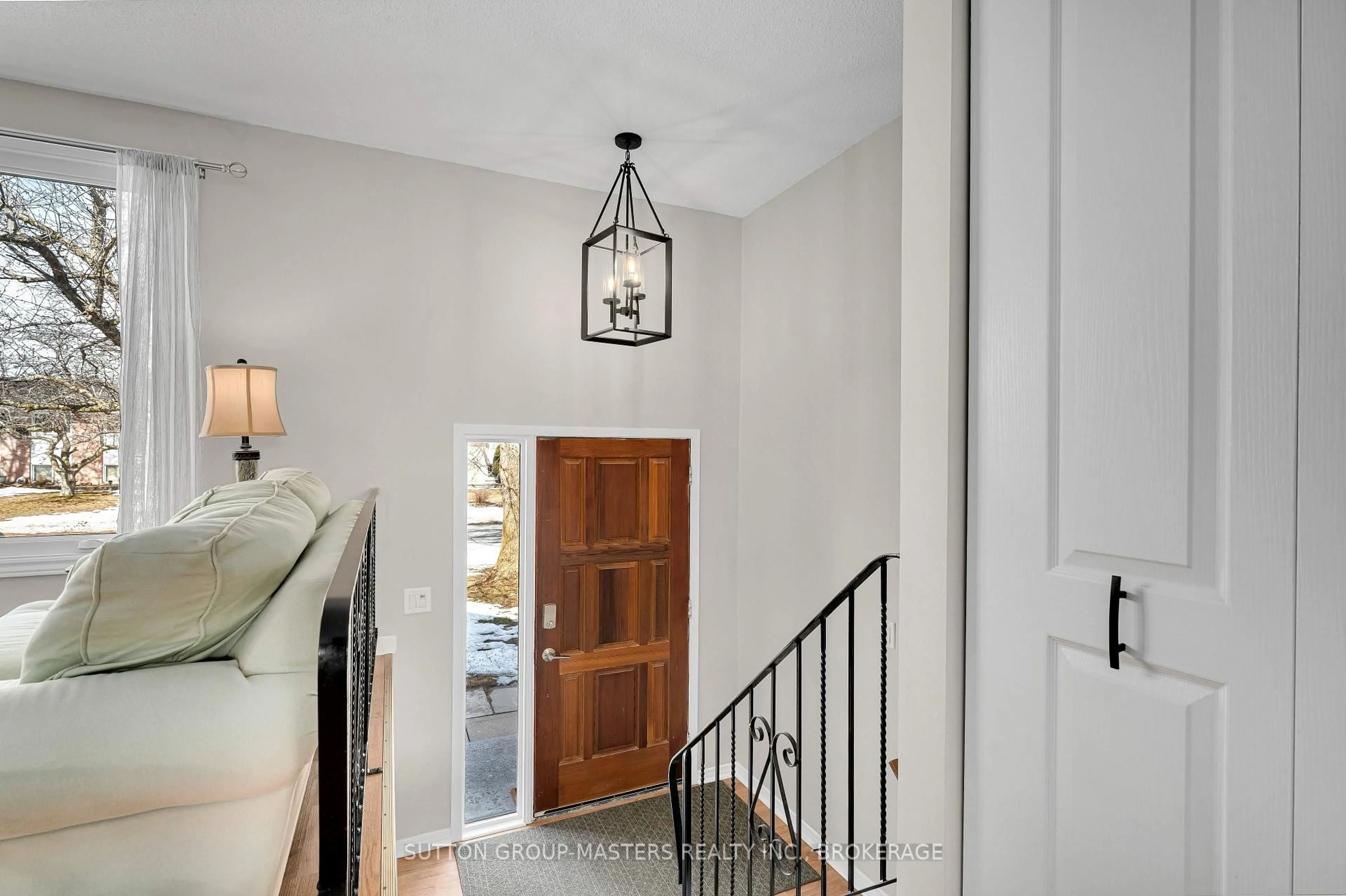 Indoor entryway for 51 Mortensen Dr, Loyalist Ontario K7N 1W2