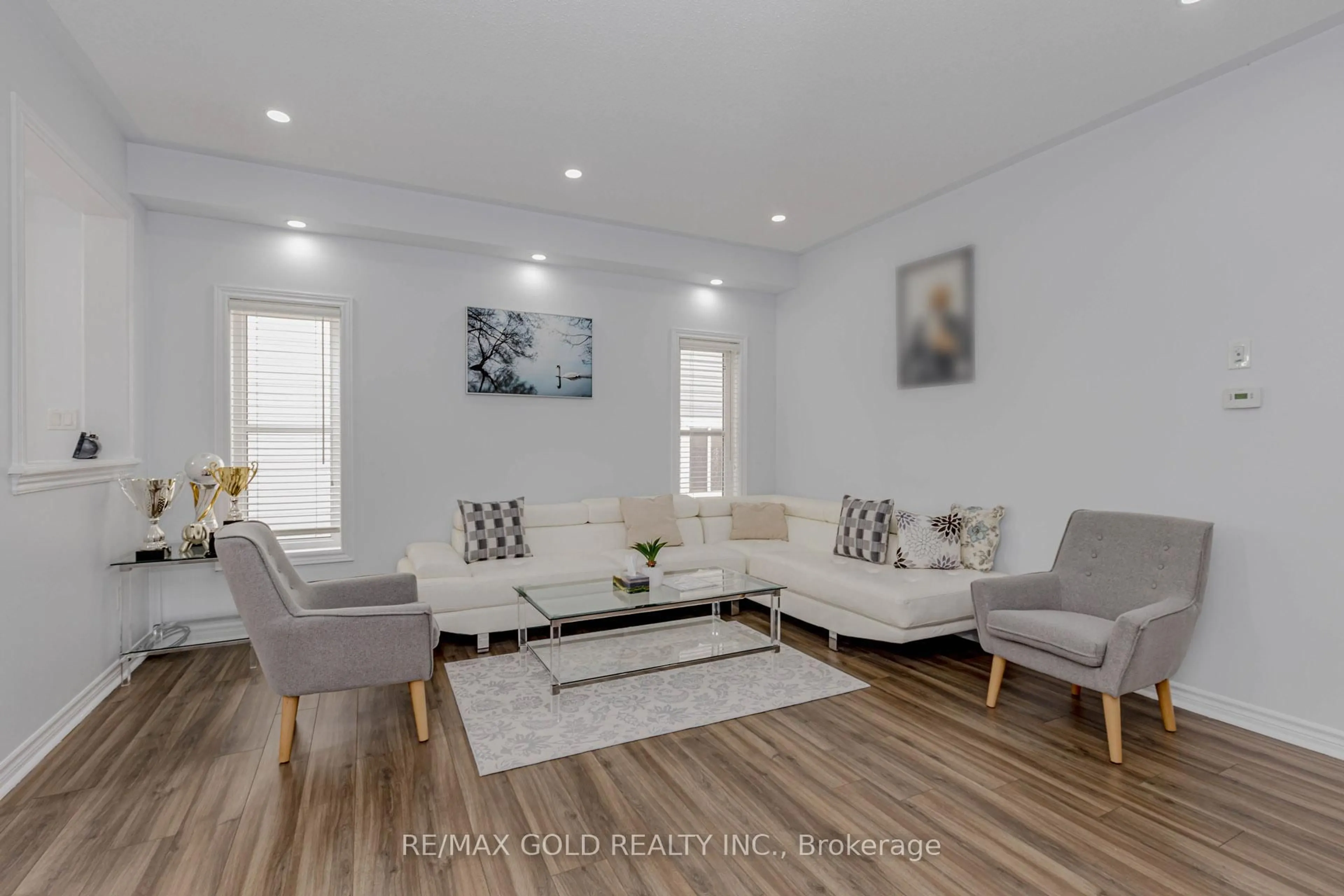 Living room with furniture, unknown for 527 Wansbrough Way, Shelburne Ontario L9V 2S6