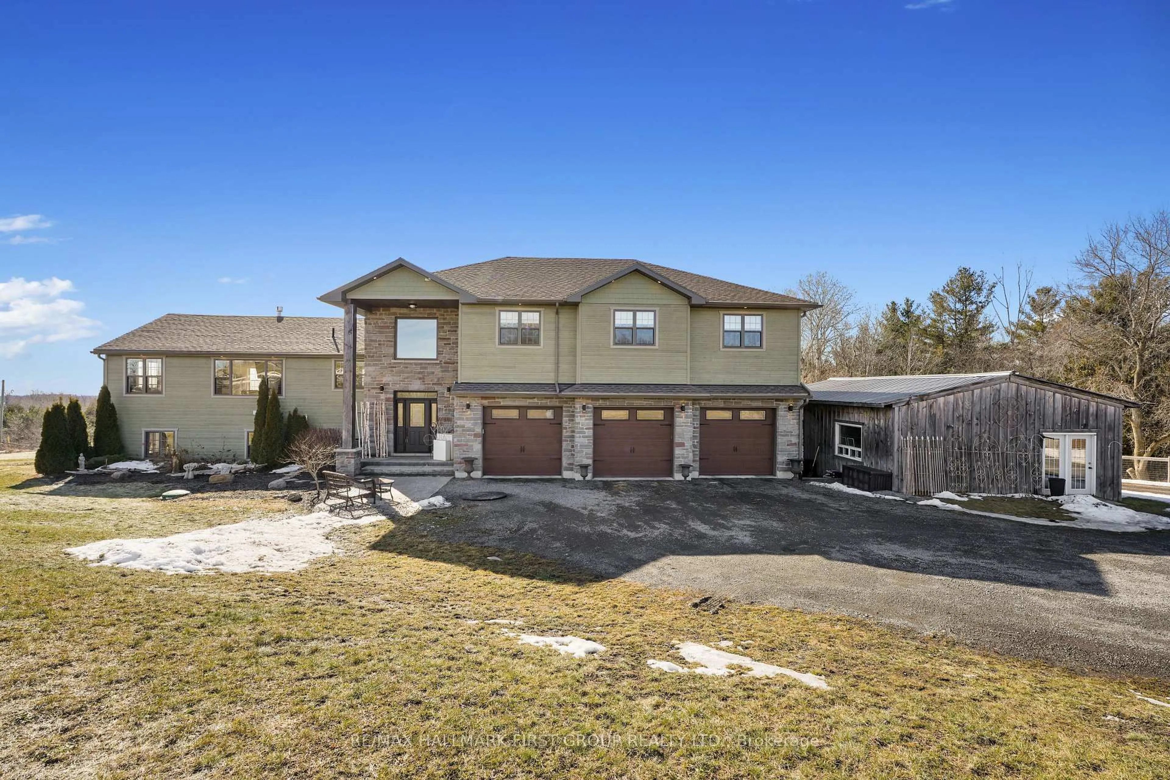 A pic from outside/outdoor area/front of a property/back of a property/a pic from drone, street for 186 Hilltop Rd, Alnwick/Haldimand Ontario K0K 1S0