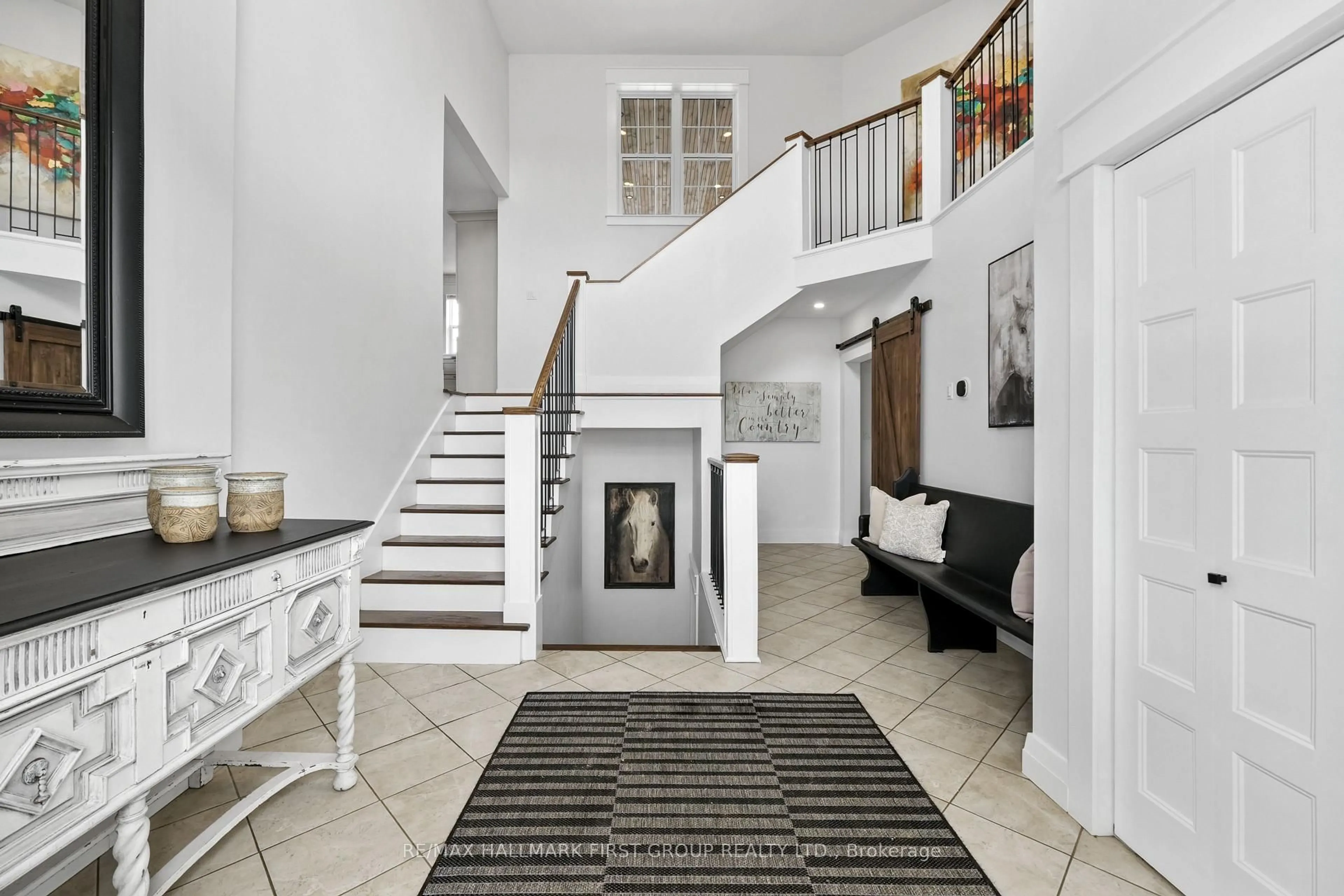 Indoor foyer for 186 Hilltop Rd, Alnwick/Haldimand Ontario K0K 1S0