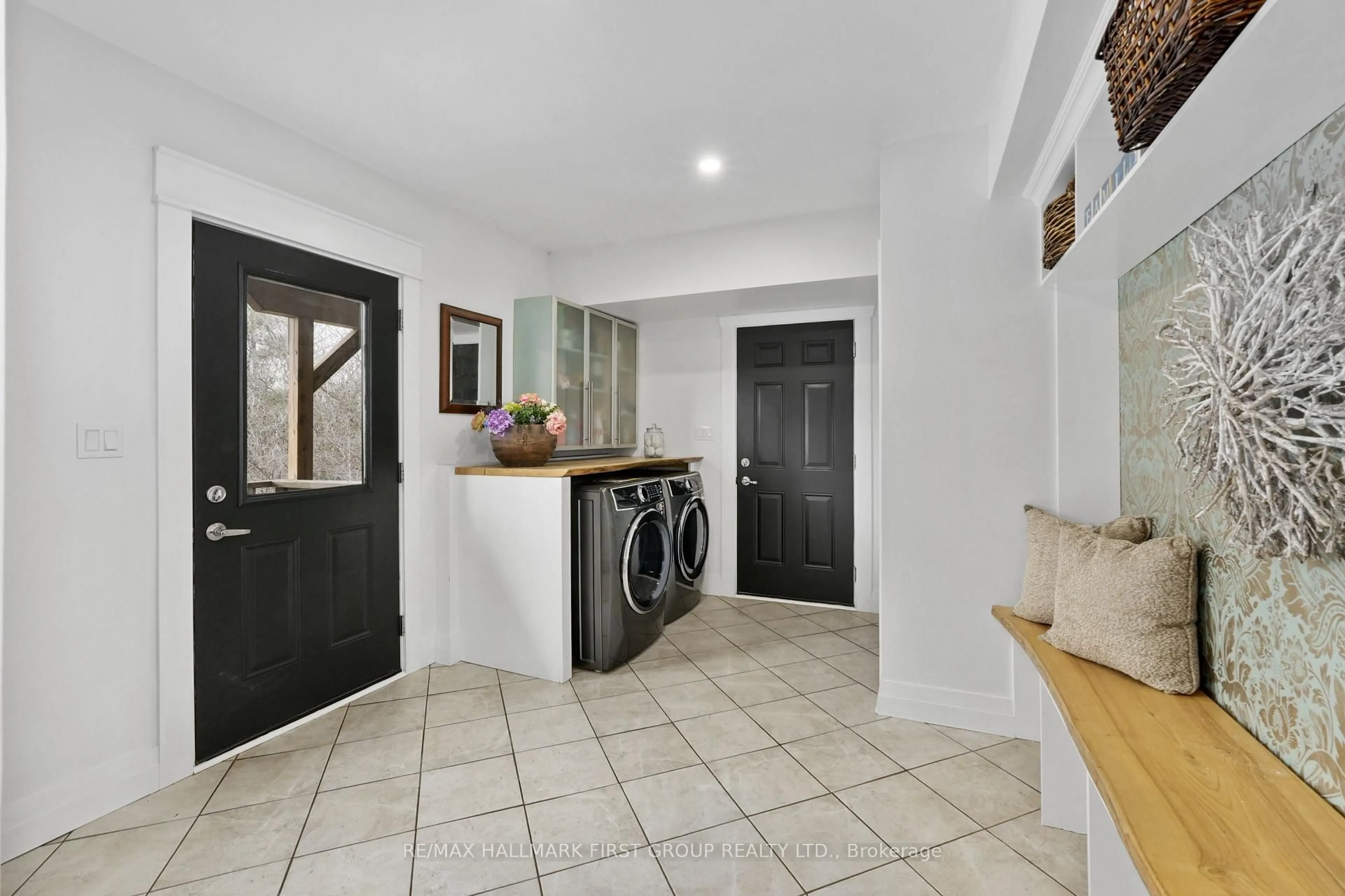 Laundry room for 186 Hilltop Rd, Alnwick/Haldimand Ontario K0K 1S0