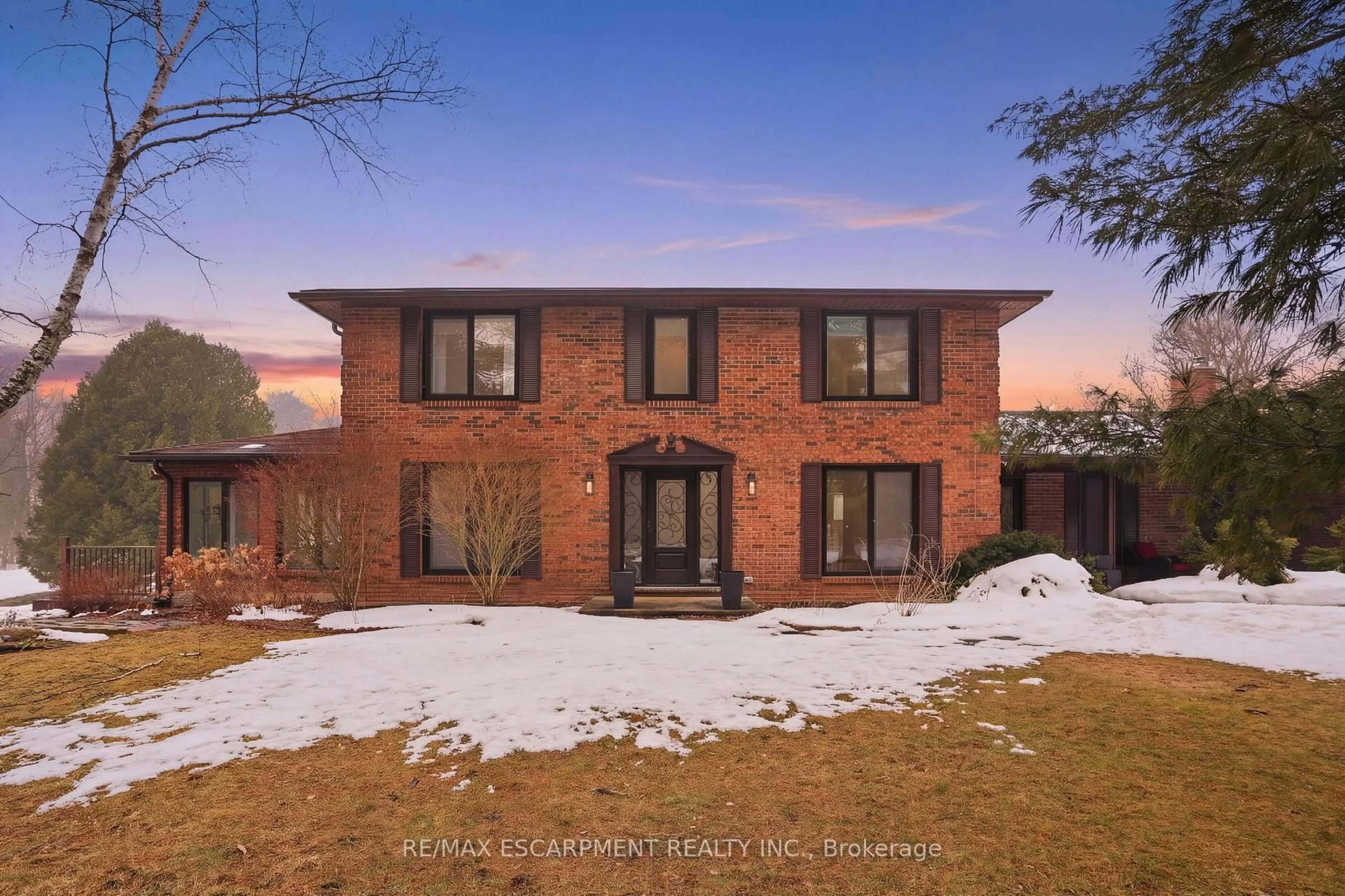 Home with brick exterior material, unknown for 3918 Maddaugh Rd, Puslinch Ontario N0B 2J0