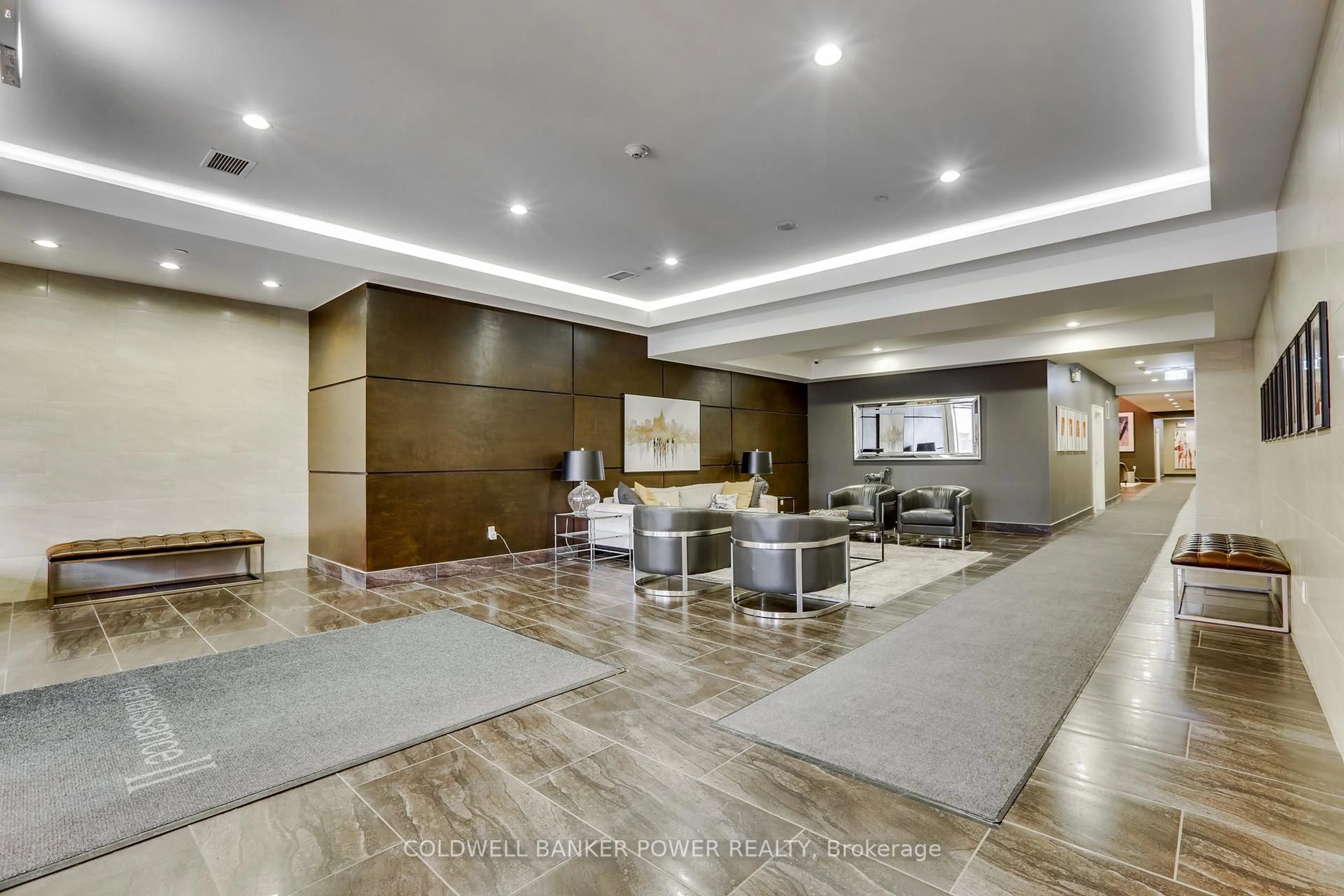 Lobby for 330 Ridout St #1311, London East Ontario N6C 3Z3