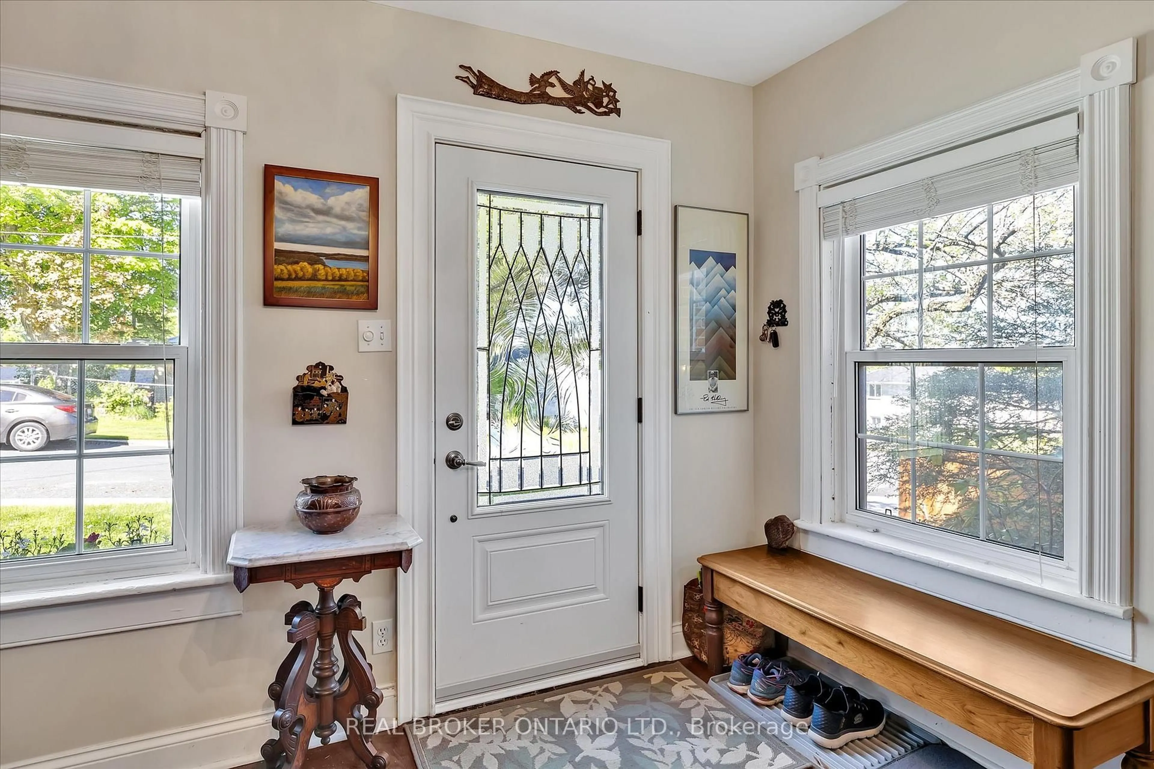 Indoor entryway for 14 Clyde St, Trent Hills Ontario K0L 1Y0