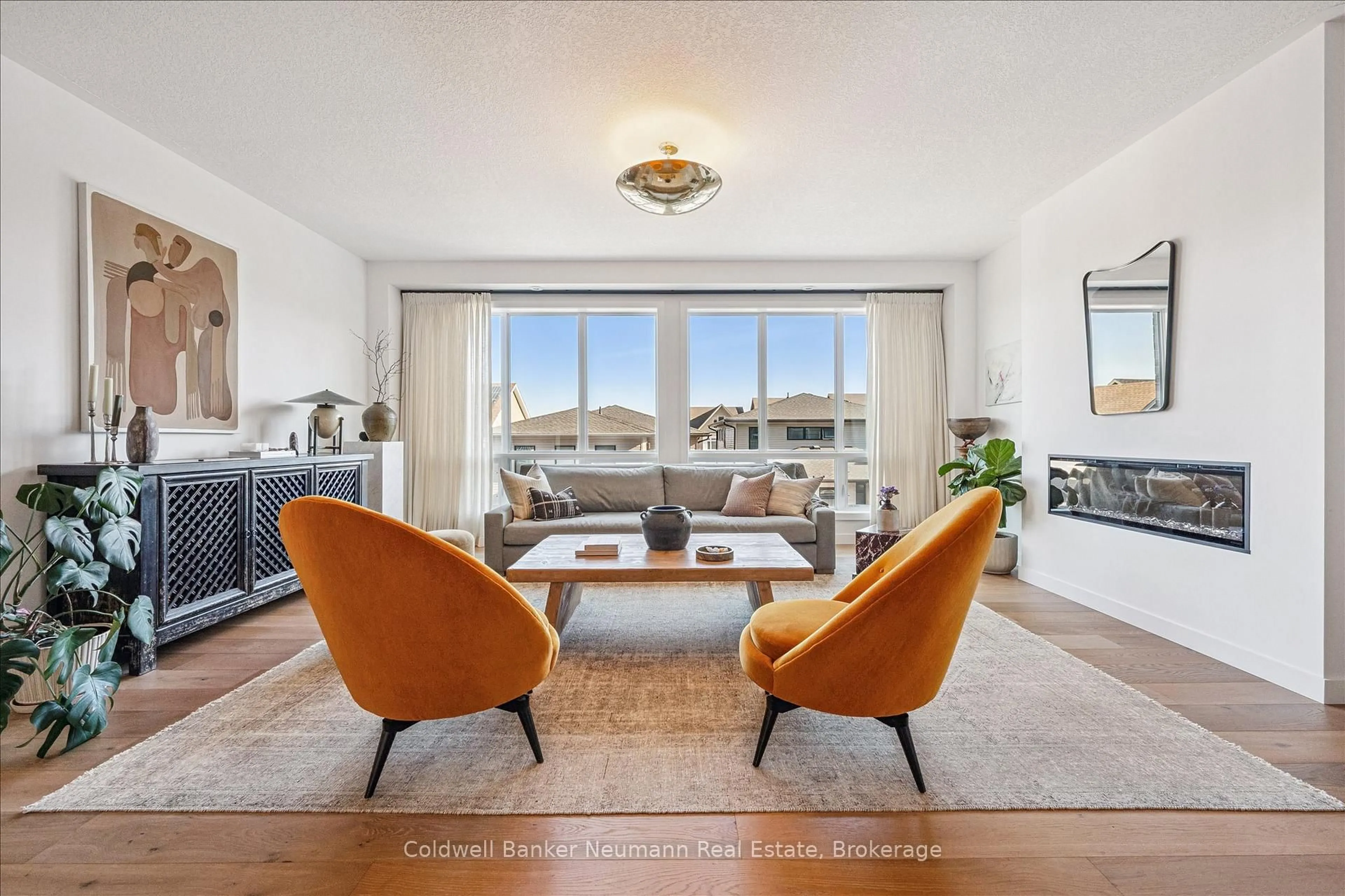 Living room with furniture, unknown for 17 Ryder Ave, Guelph Ontario N1G 0H3