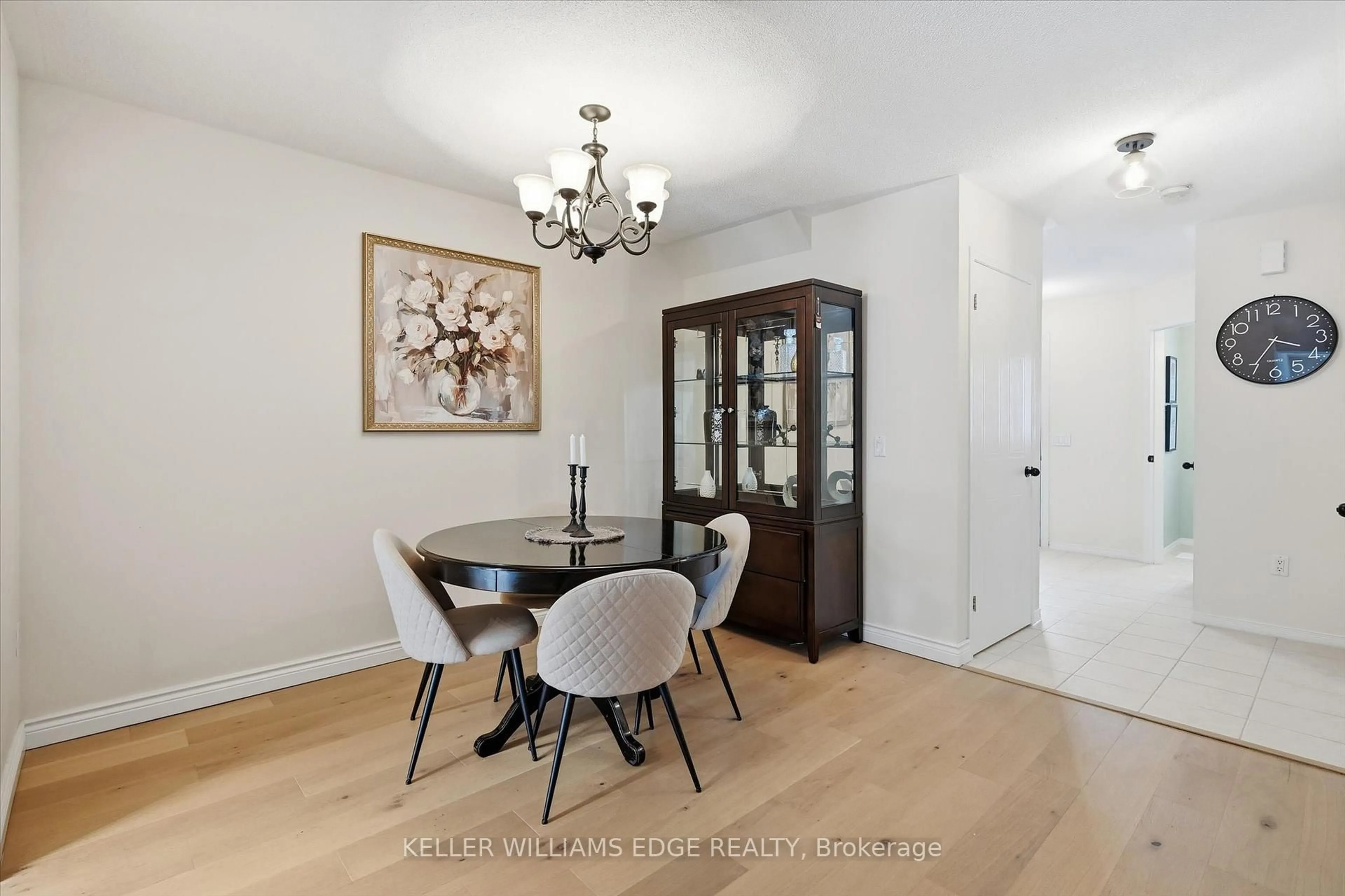 Dining room, wood/laminate floor for 38 Grindstone Way, Hamilton Ontario L9H 7B7