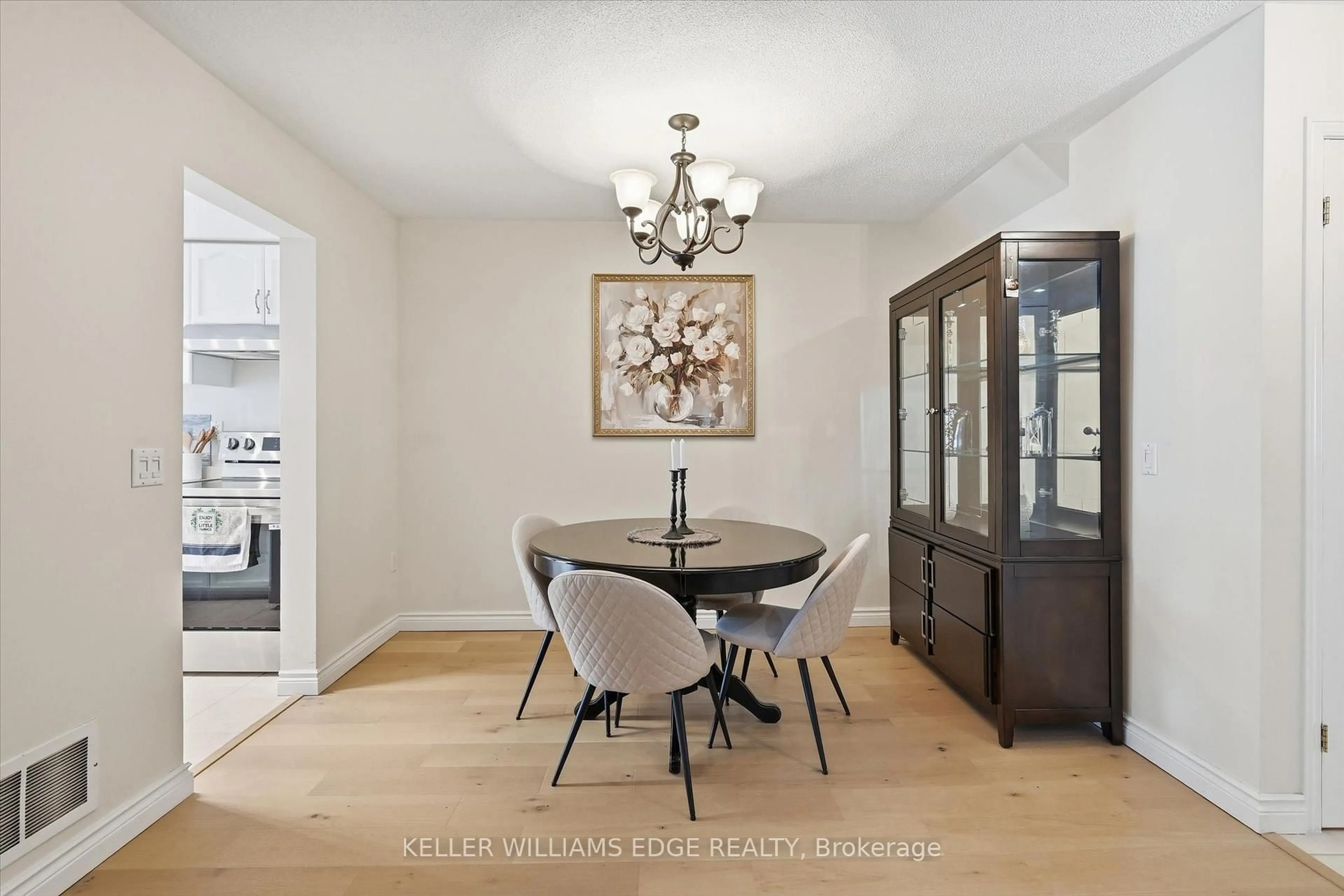 Dining room, unknown for 38 Grindstone Way, Hamilton Ontario L9H 7B7