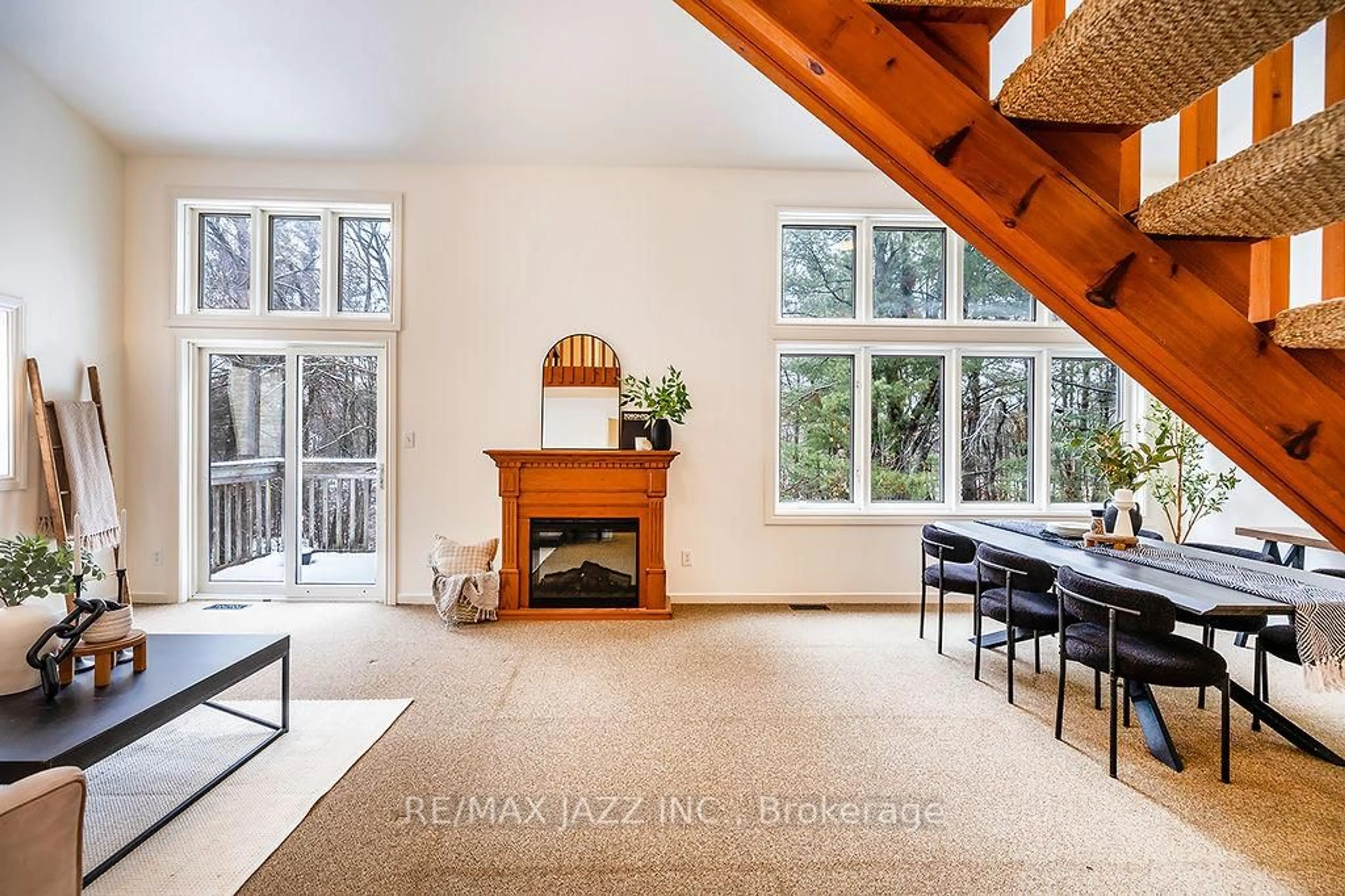 Unknown for 45 Milton St, Bracebridge Ontario P1L 1G9