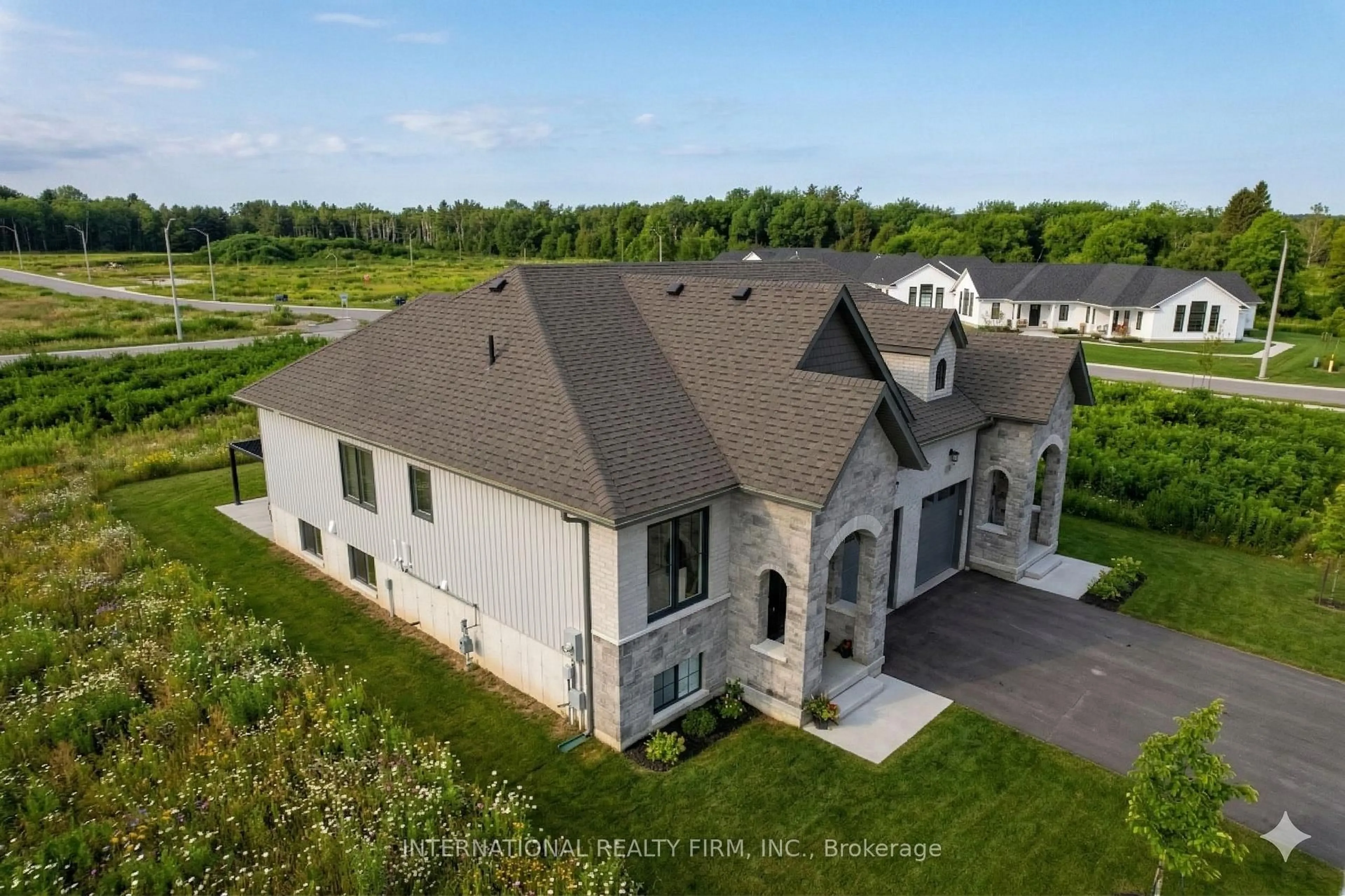 A pic from outside/outdoor area/front of a property/back of a property/a pic from drone, building for 80 Cedar St, Brighton Ontario K0K 1H0