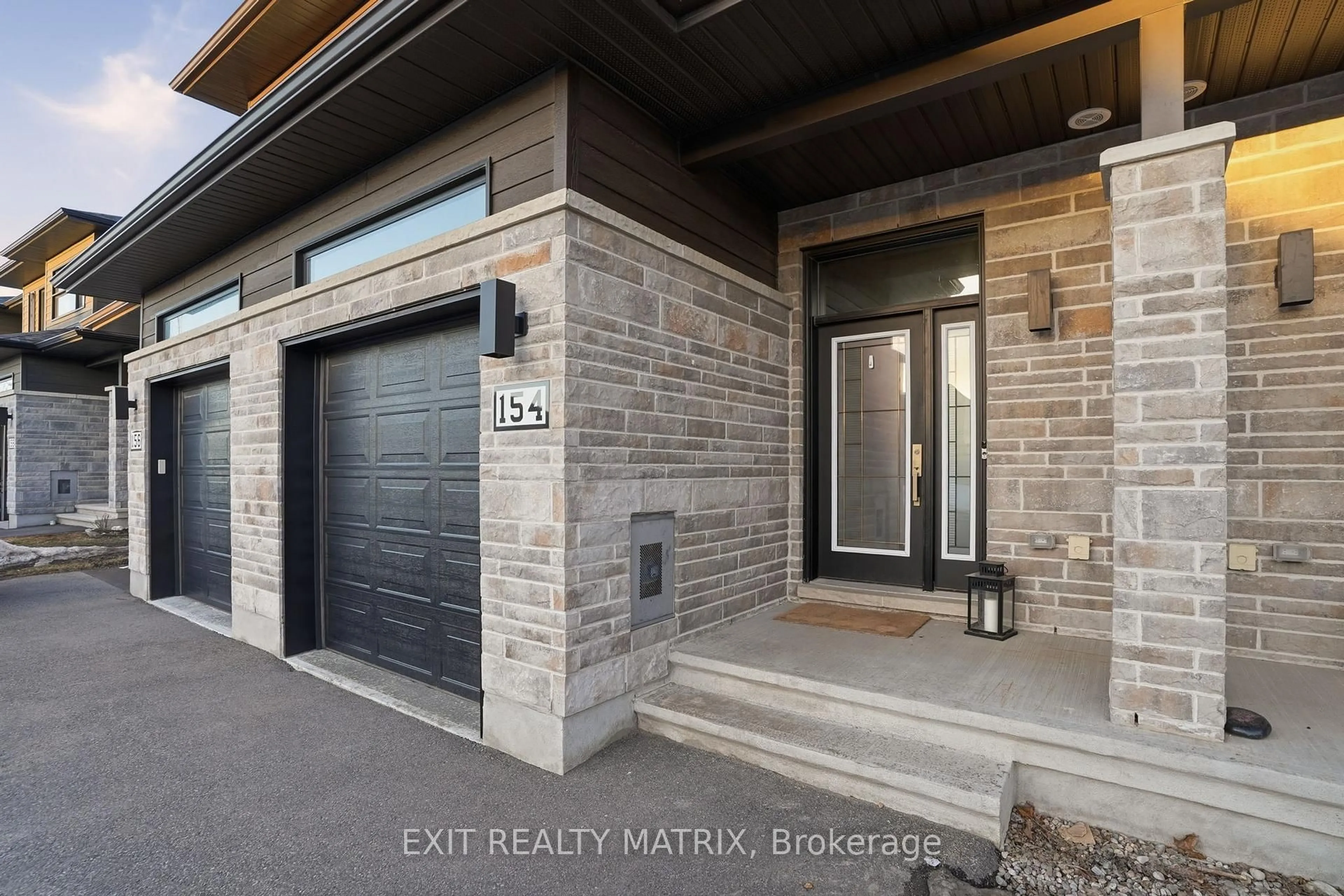 Indoor entryway for 154 Argile St, Casselman Ontario K0A 1M0