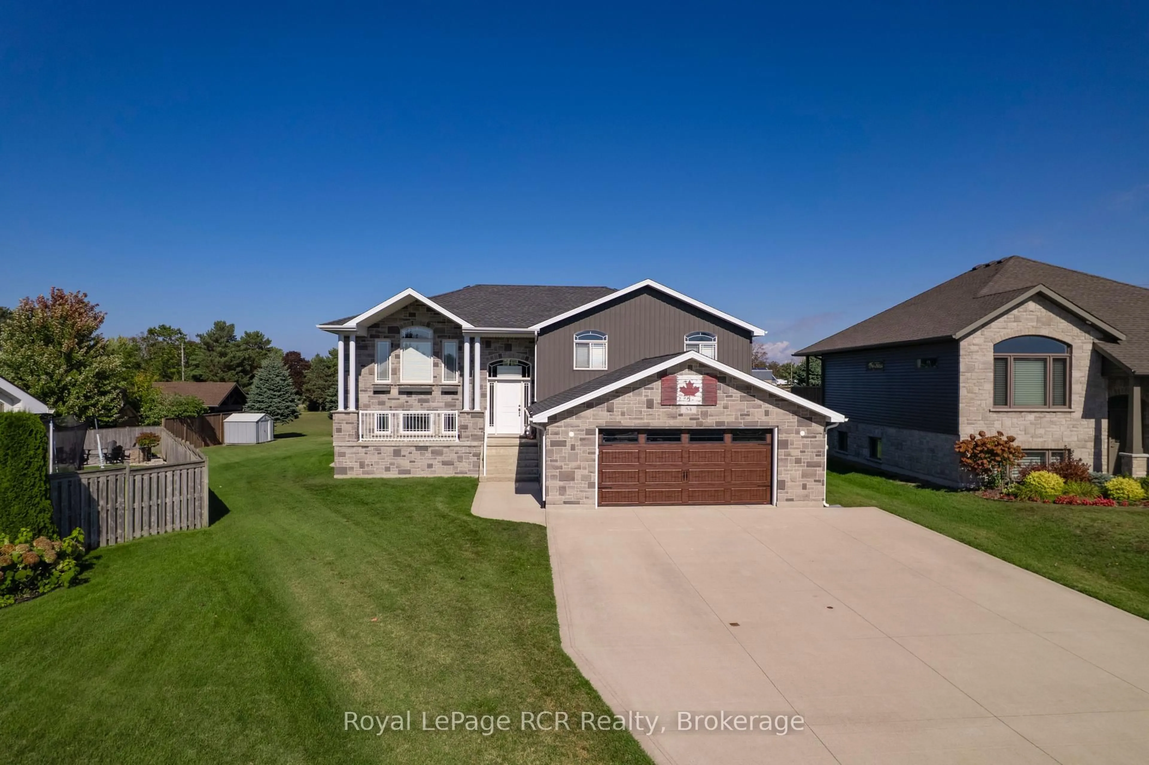 A pic from outside/outdoor area/front of a property/back of a property/a pic from drone, street for 54 Lakefield Dr, Kincardine Ontario N2Z 0C9