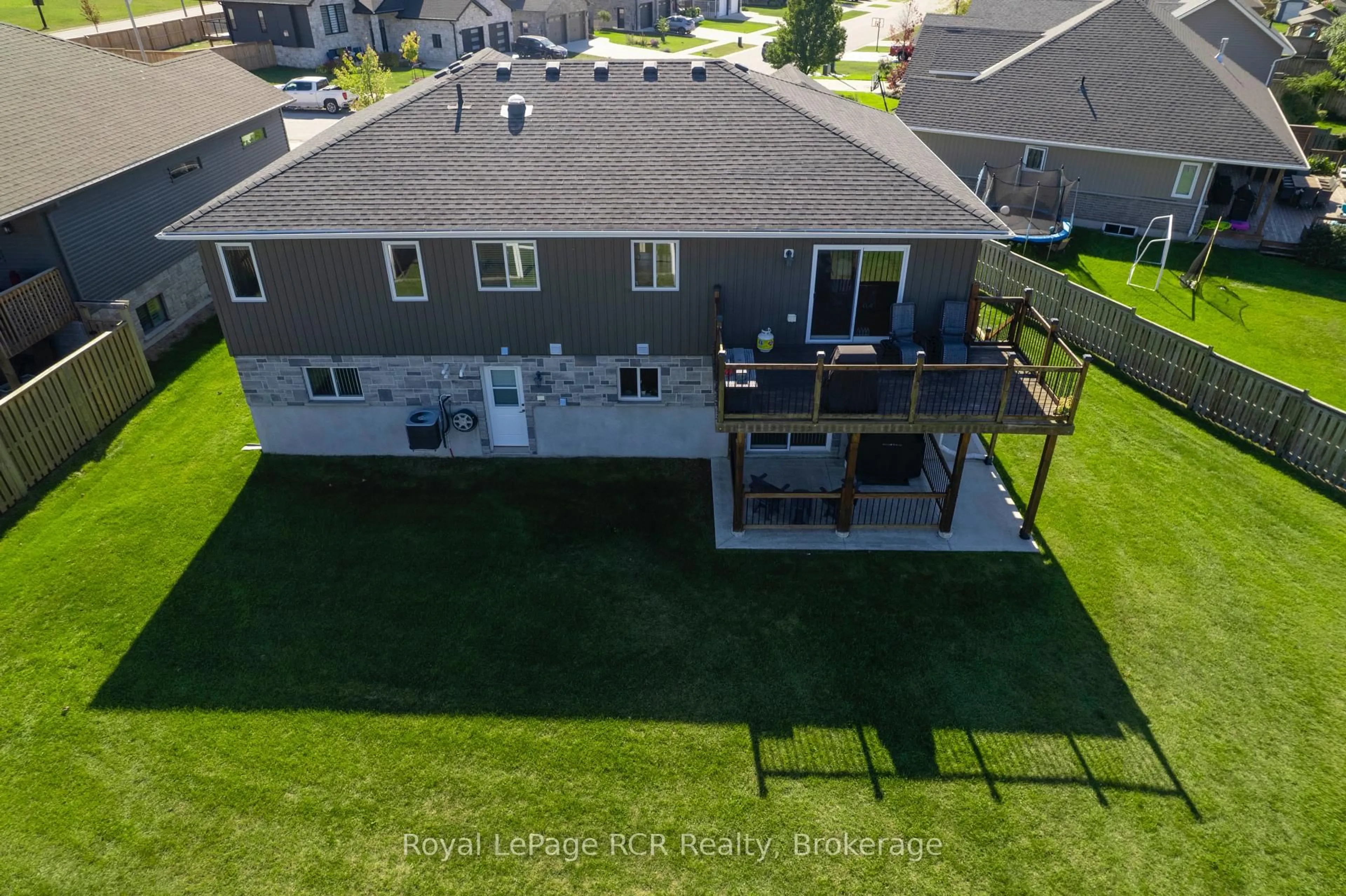 A pic from outside/outdoor area/front of a property/back of a property/a pic from drone, water/lake/river/ocean view for 54 Lakefield Dr, Kincardine Ontario N2Z 0C9