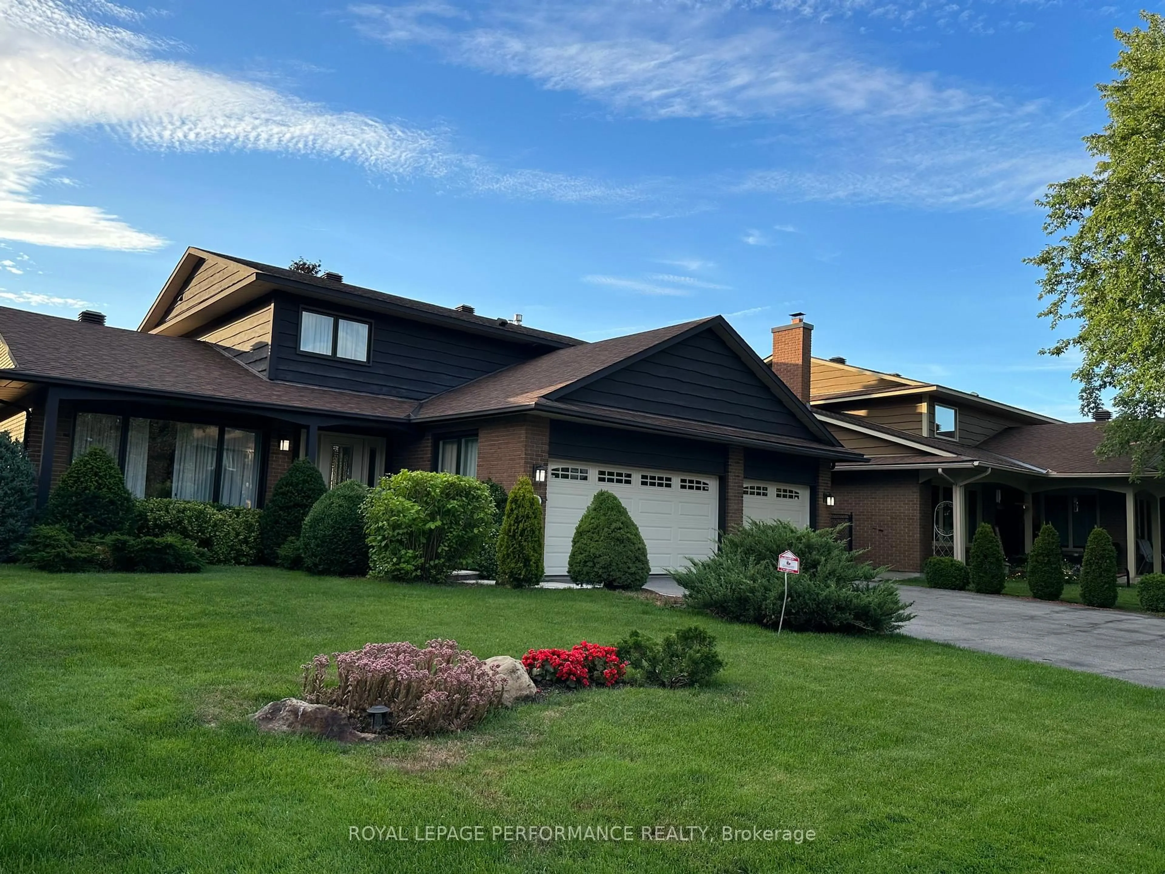 A pic from outside/outdoor area/front of a property/back of a property/a pic from drone, street for 57 Rich Little Dr, Ottawa Ontario K1V 9Y2