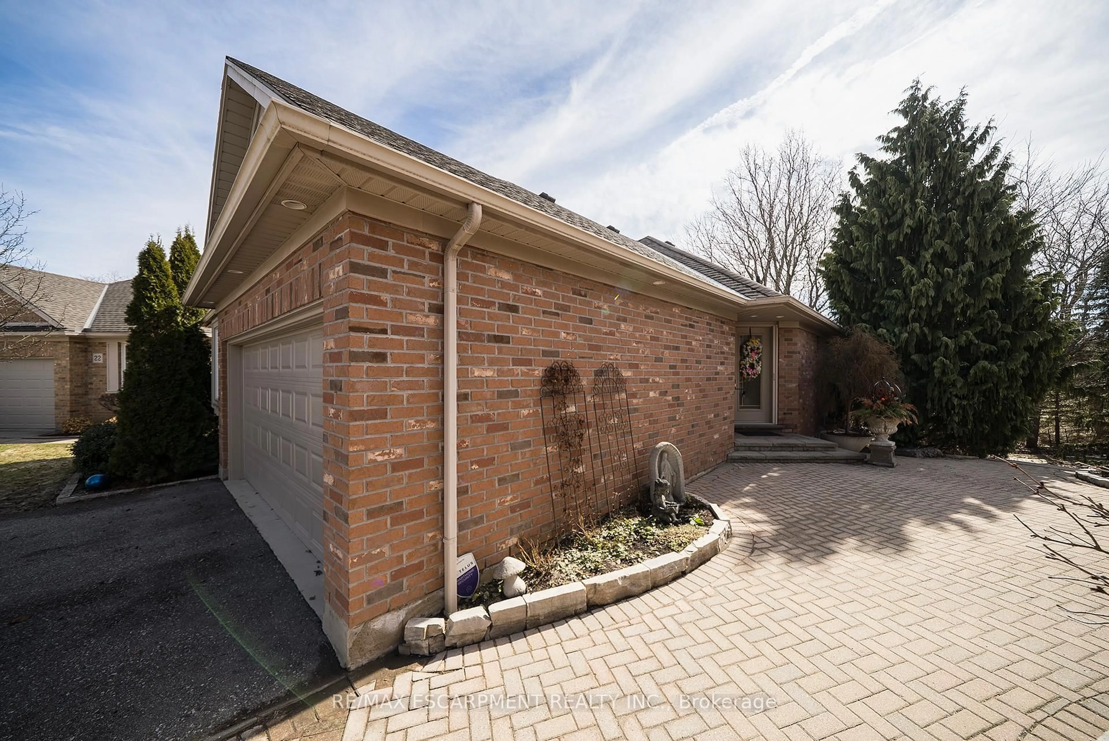 Home with brick exterior material, street for 422 Powerline Rd #21, Brantford Ontario N3R 8A1