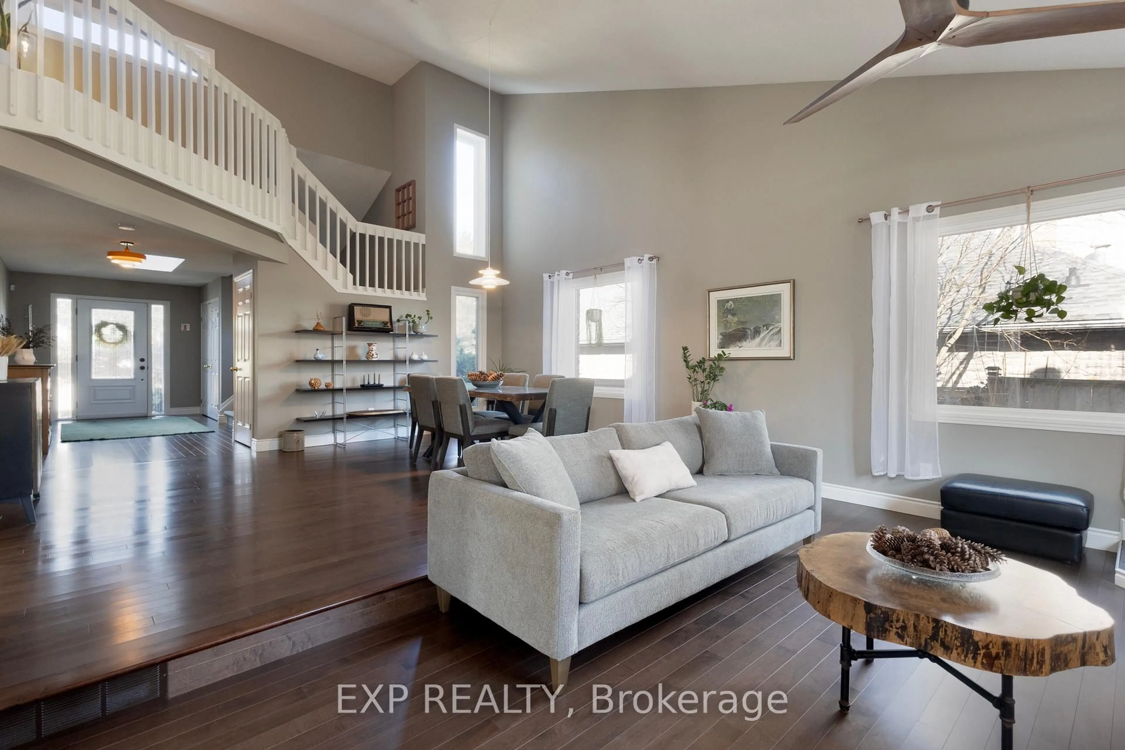 Living room with furniture, unknown for 109 Parkview Dr, Thames Centre Ontario N0L 1G2