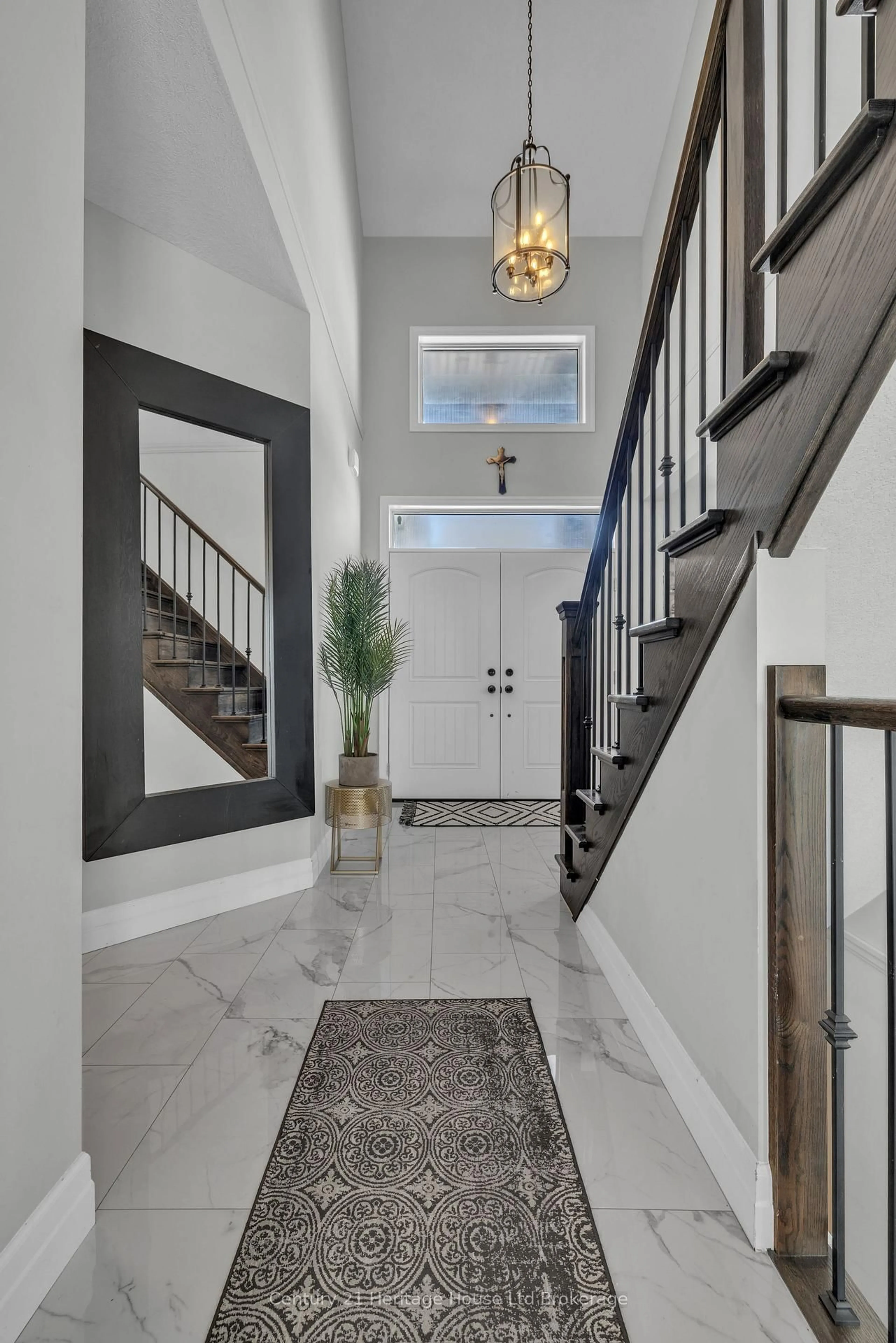 Indoor entryway for 97 Beech Blvd, Tillsonburg Ontario N4G 5S1