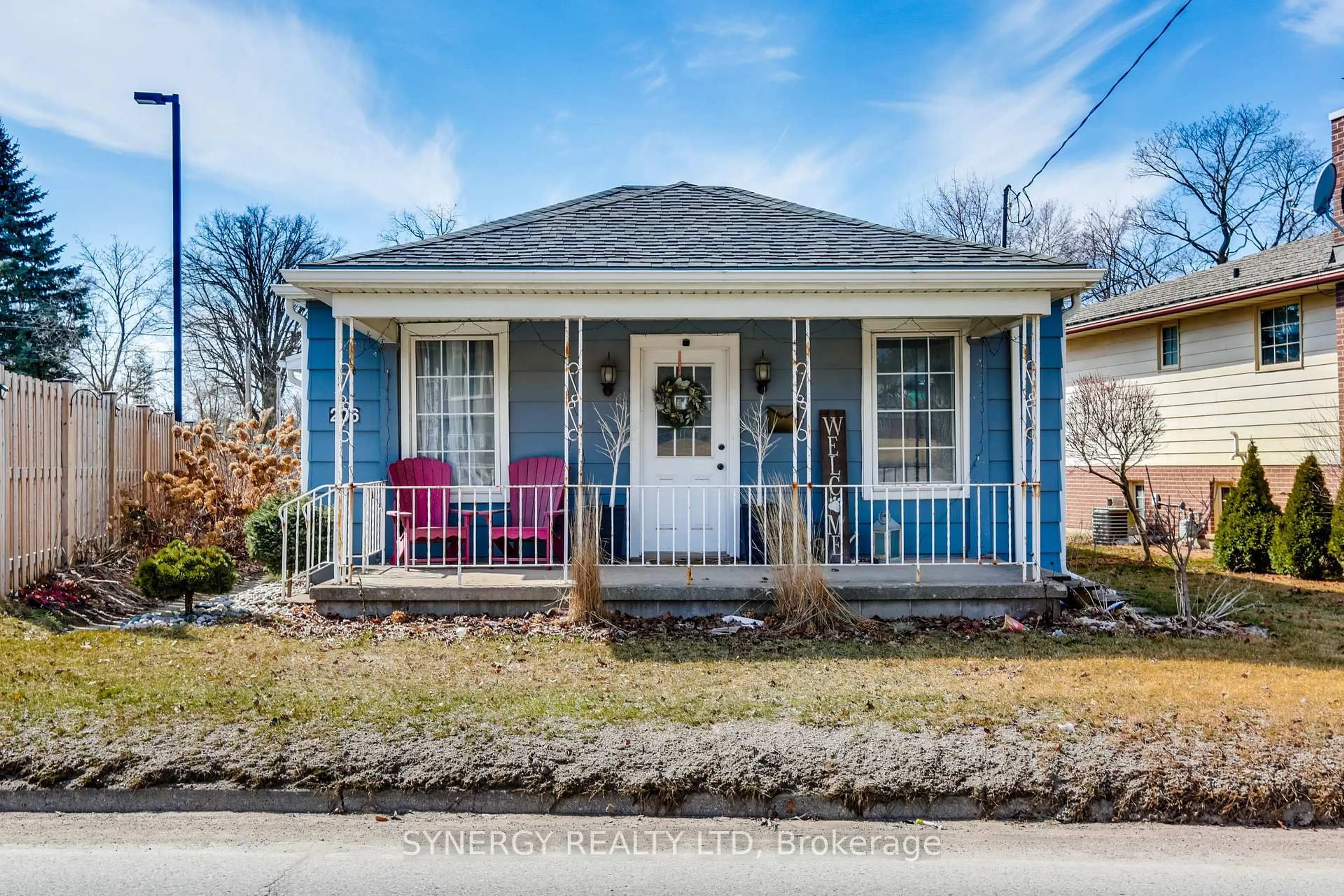 Unknown for 206 Caradoc St, Strathroy-Caradoc Ontario N7G 2P1