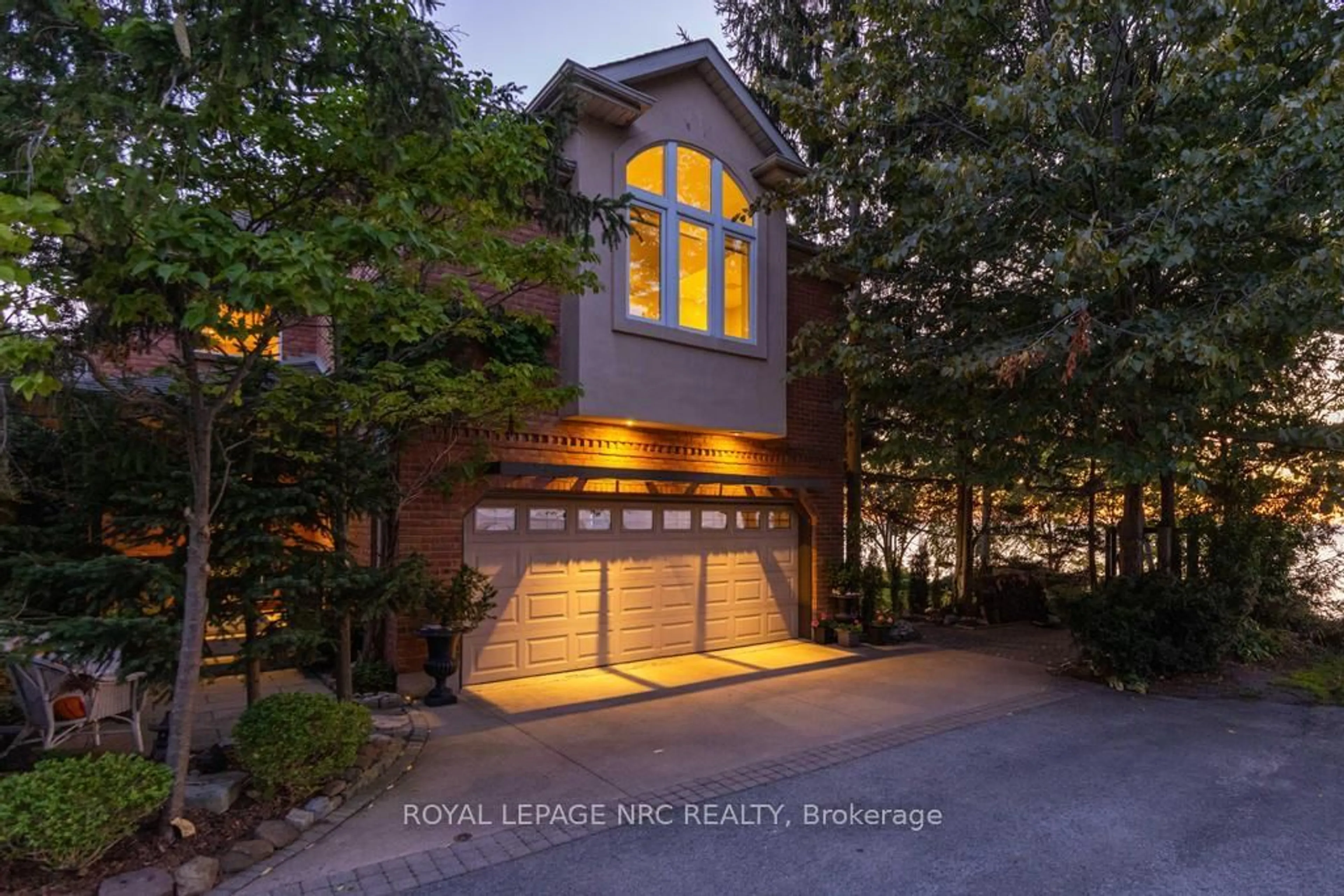 Unknown for 11 Abbey Ave, St. Catharines Ontario L2N 5J5