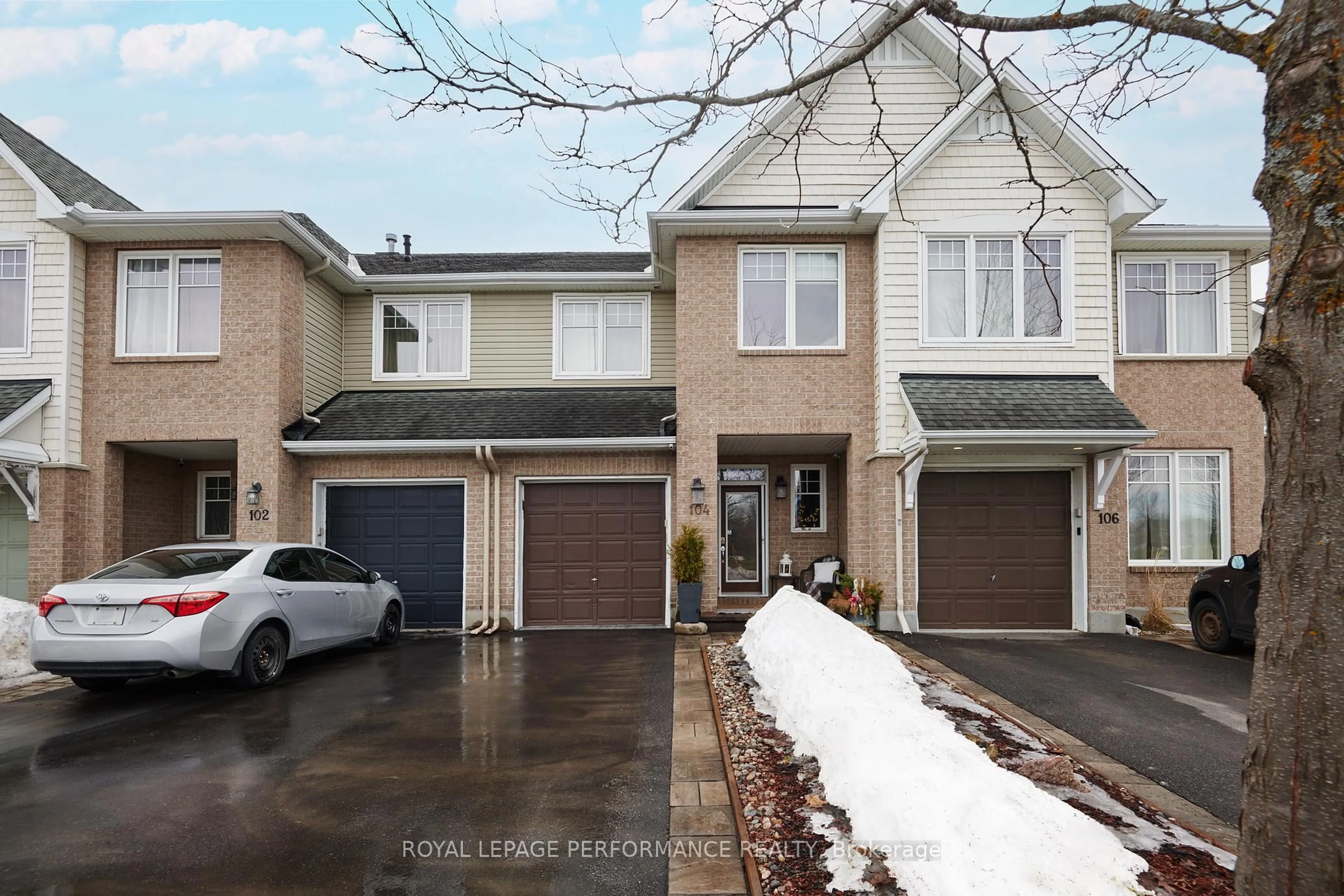 Unknown for 104 Hillman Marsh Way, Ottawa Ontario K1T 0B1