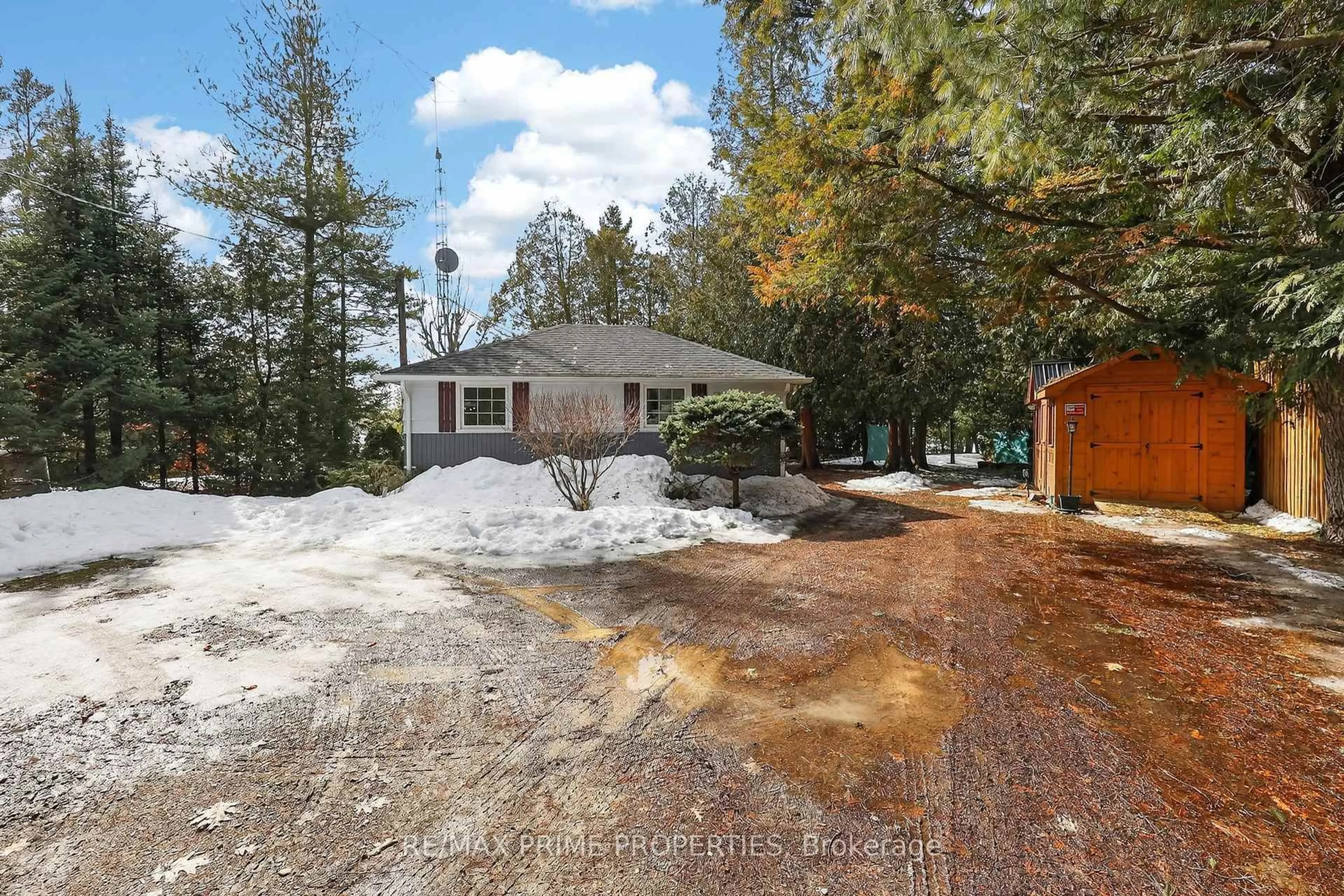 A pic from outside/outdoor area/front of a property/back of a property/a pic from drone, unknown for 21 Stanley Rd, Kawartha Lakes Ontario K0M 2T0