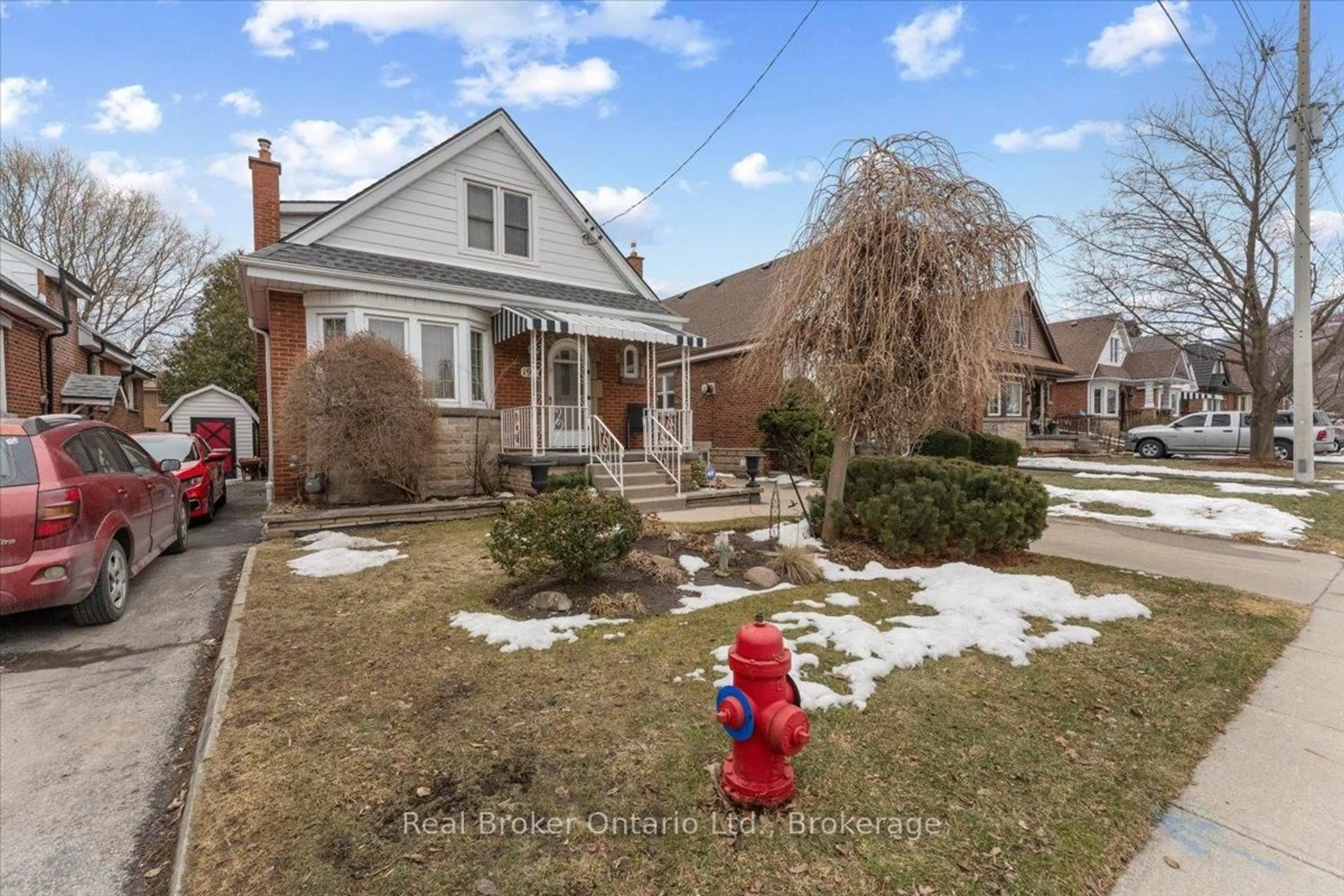 A pic from outside/outdoor area/front of a property/back of a property/a pic from drone, street for 193 Huxley Ave, Hamilton Ontario L8K 2R2