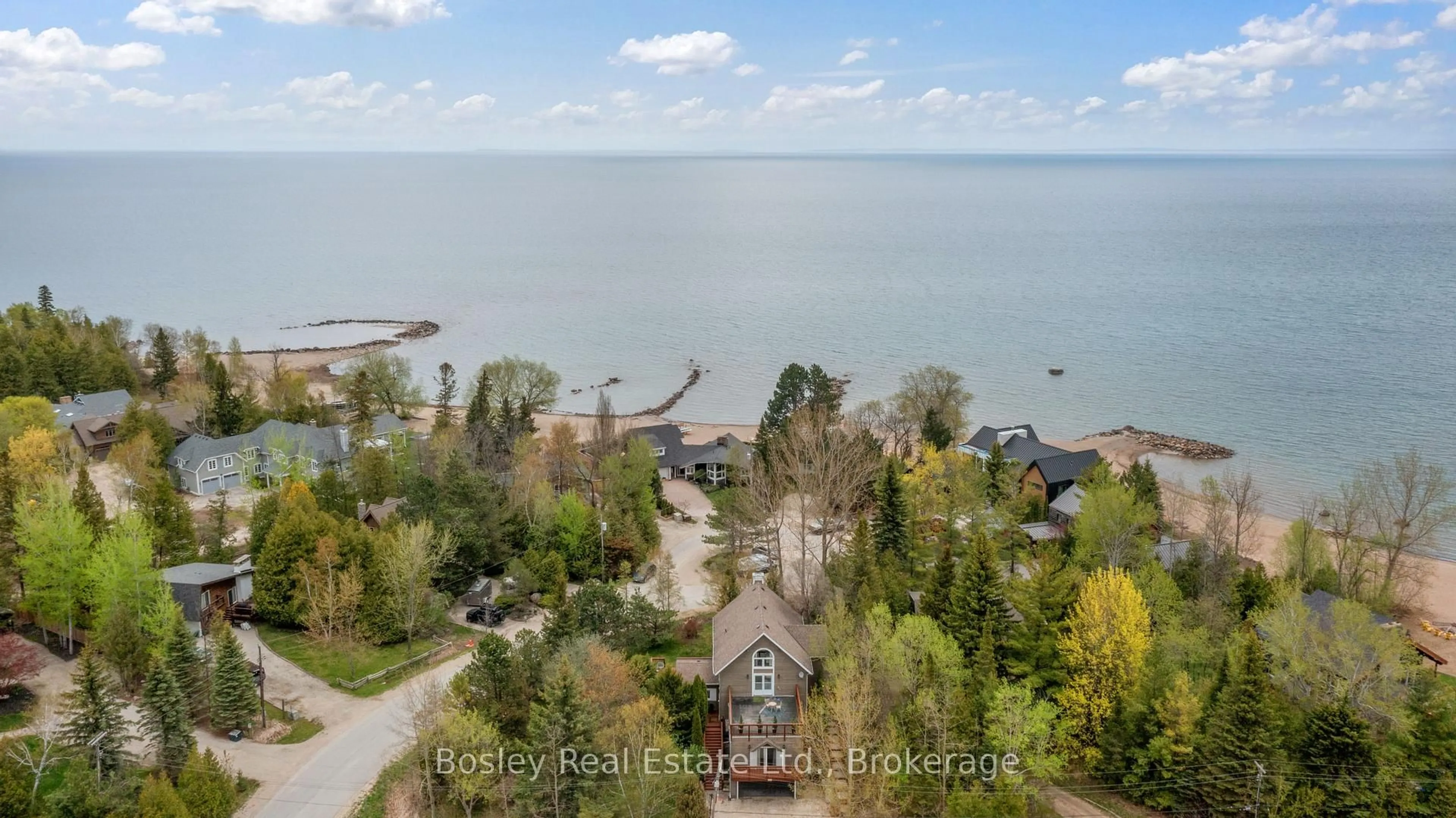 A pic from outside/outdoor area/front of a property/back of a property/a pic from drone, water/lake/river/ocean view for 169 LAKEWOOD Dr, Blue Mountains Ontario N0H 2P0