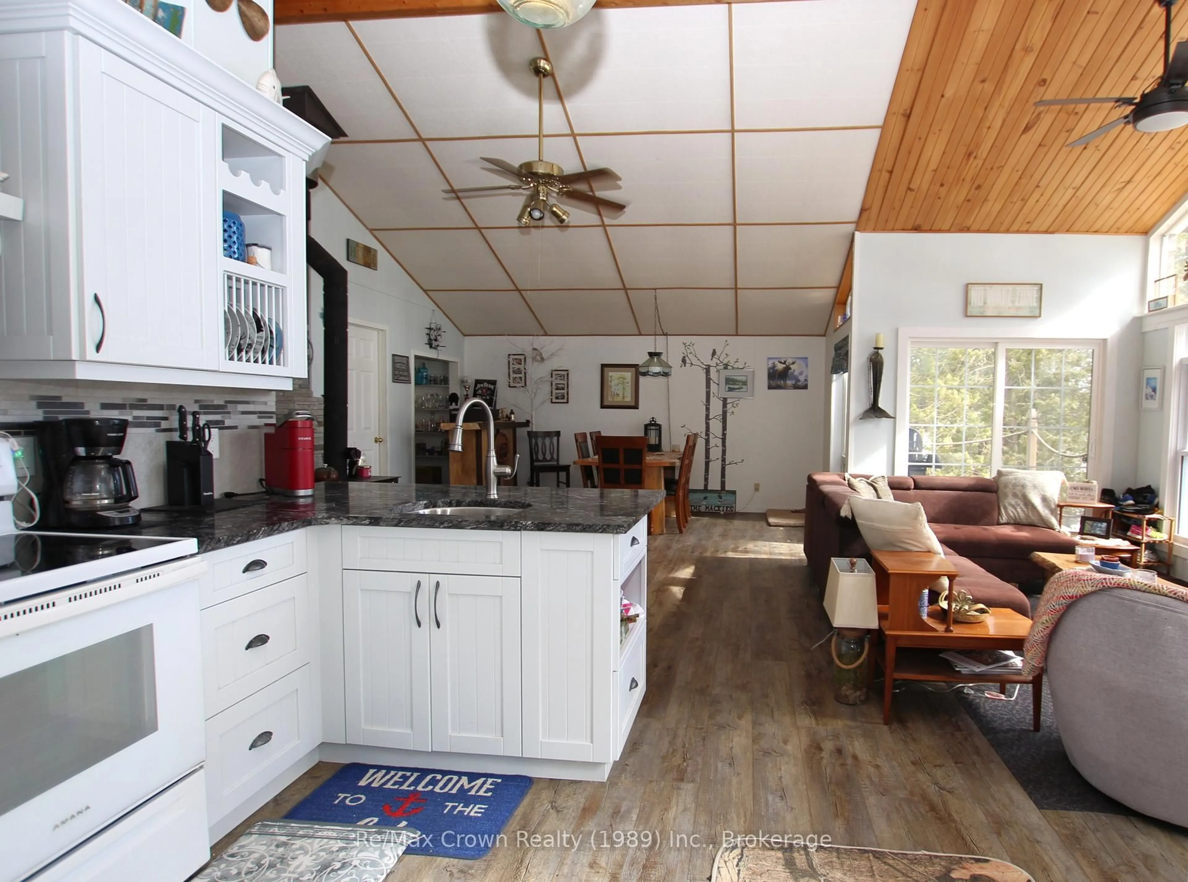 Open concept kitchen, ceramic/tile floor for 935 Limberlost Point Rd, Parry Sound Remote Area Ontario P0H 2R0