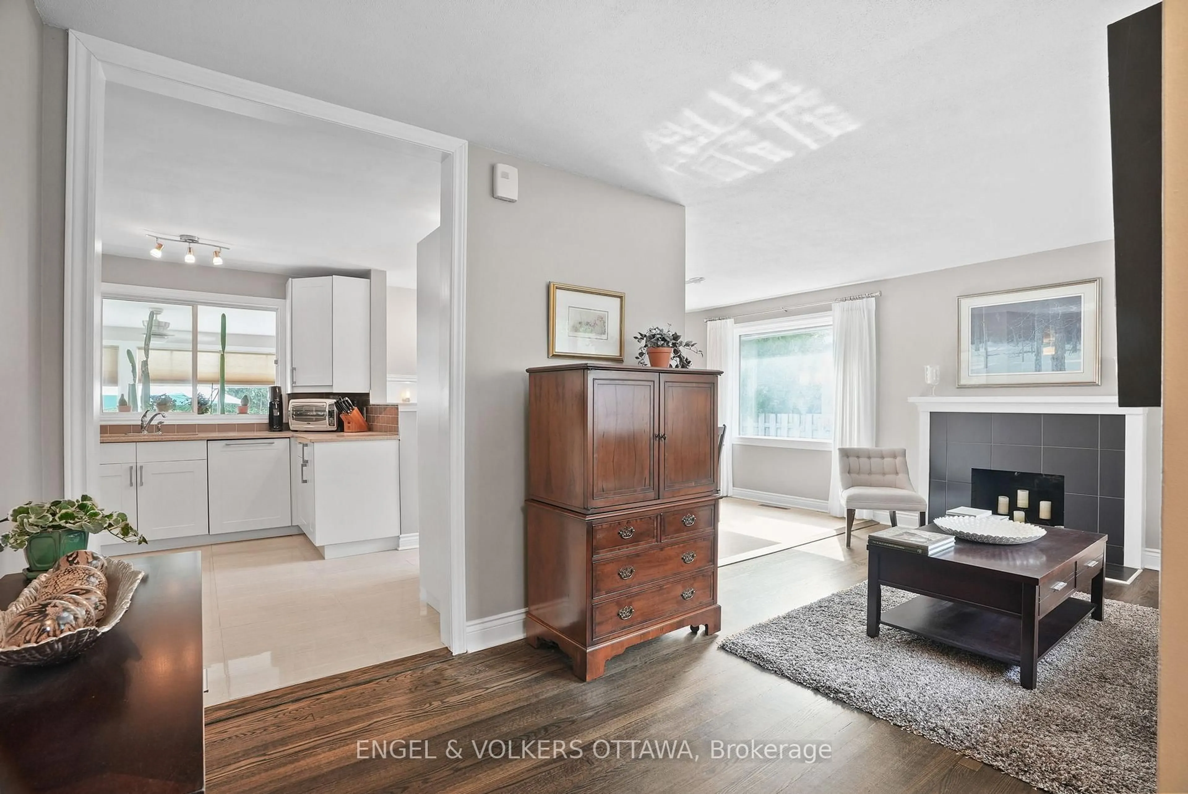 Unknown for 1278 Cheverton Ave, Ottawa Ontario K1H 7P6