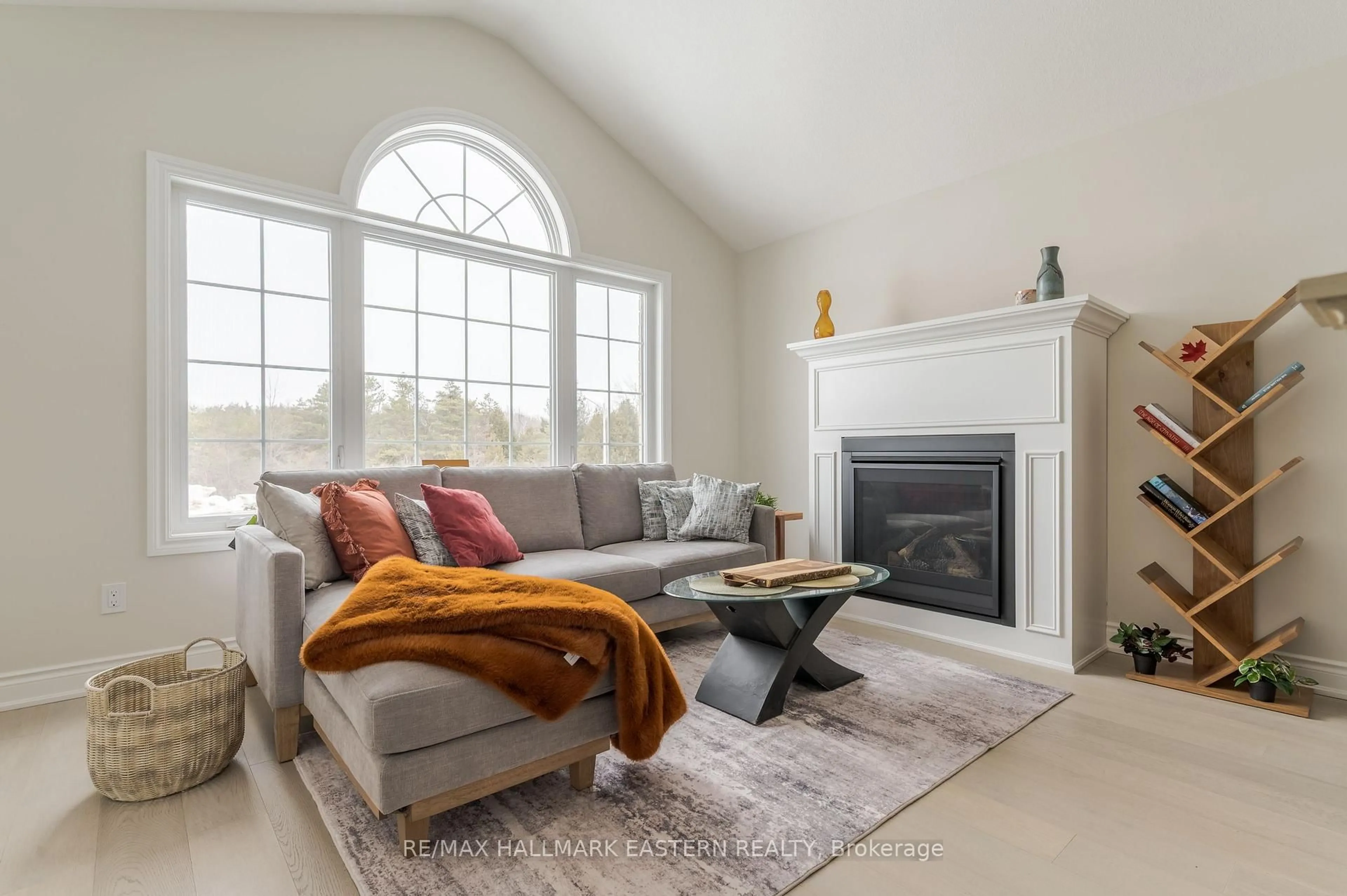 Living room with furniture, unknown for 37 COLDBROOK Dr, Cavan Monaghan Ontario L0A 1G0