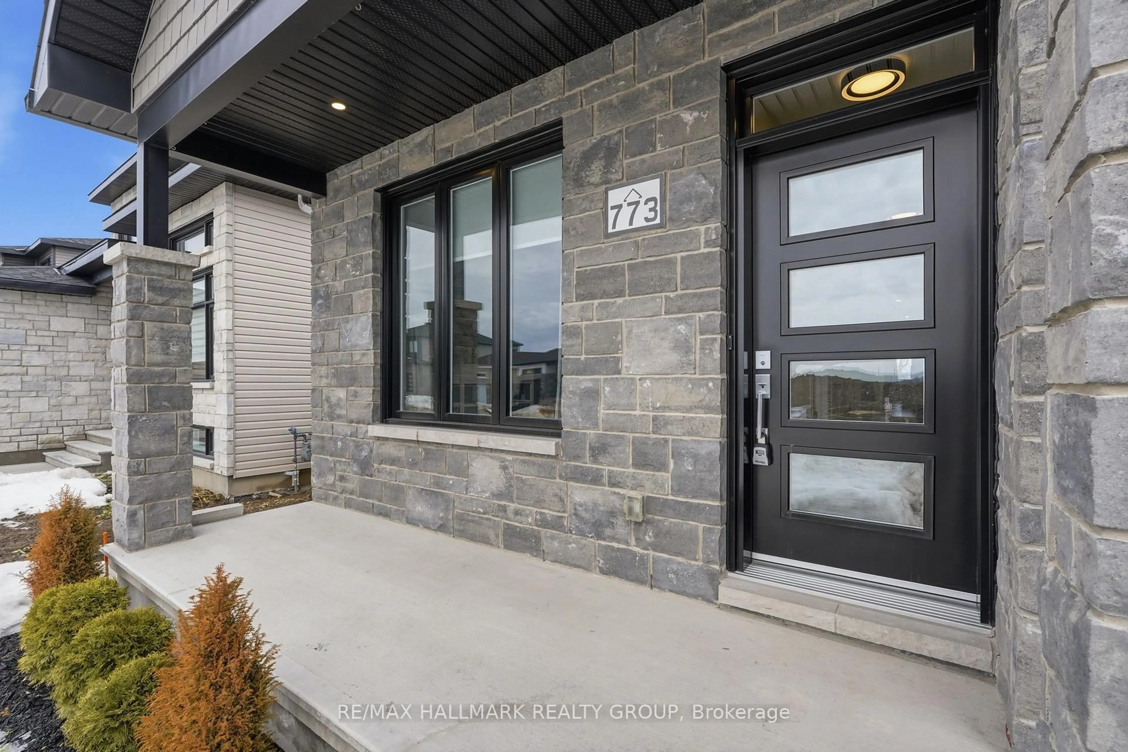 Indoor entryway for 773 CHANTILLY St, Alfred and Plantagenet Ontario K0A 3K0