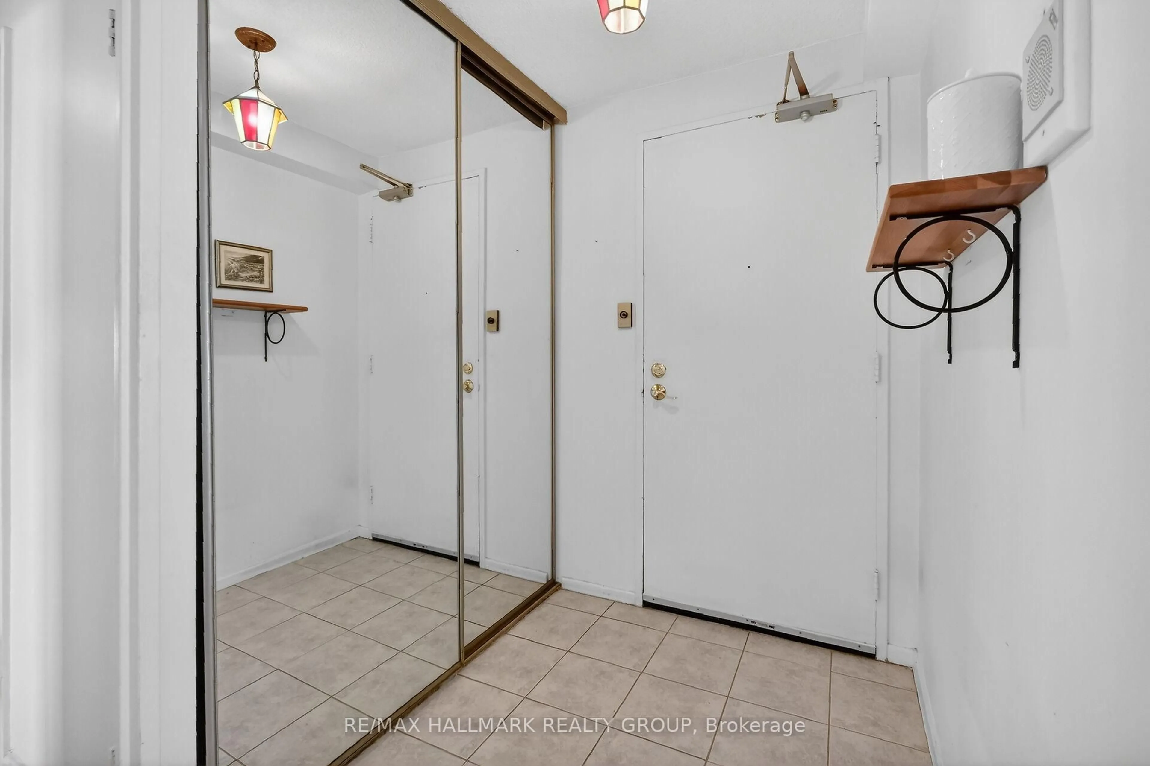 Unknown for 1081 Ambleside Dr #1207, Ottawa Ontario K2B 8C8