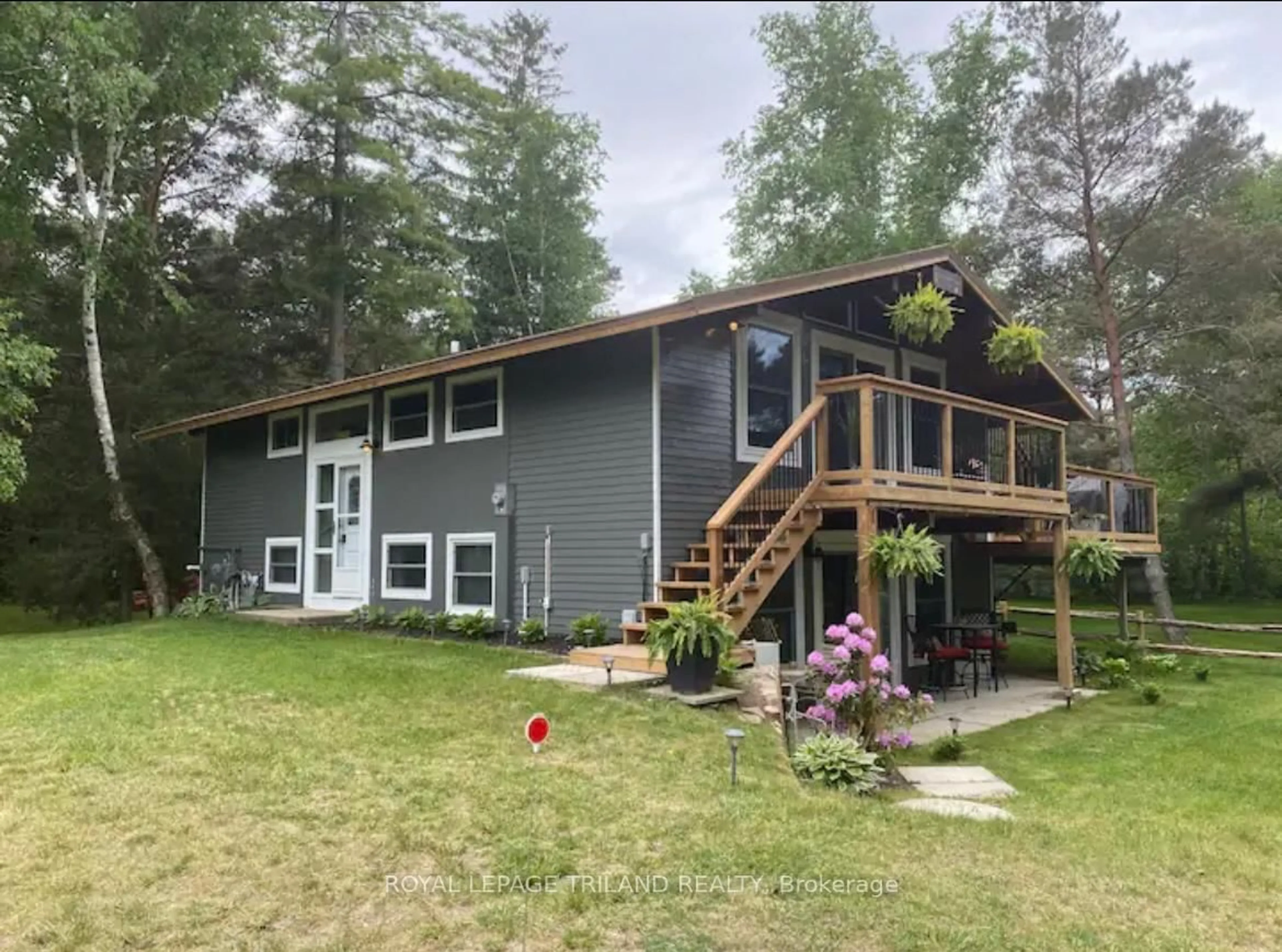 A pic from outside/outdoor area/front of a property/back of a property/a pic from drone, unknown for 6329 William St, Lambton Shores Ontario N0N 1J2