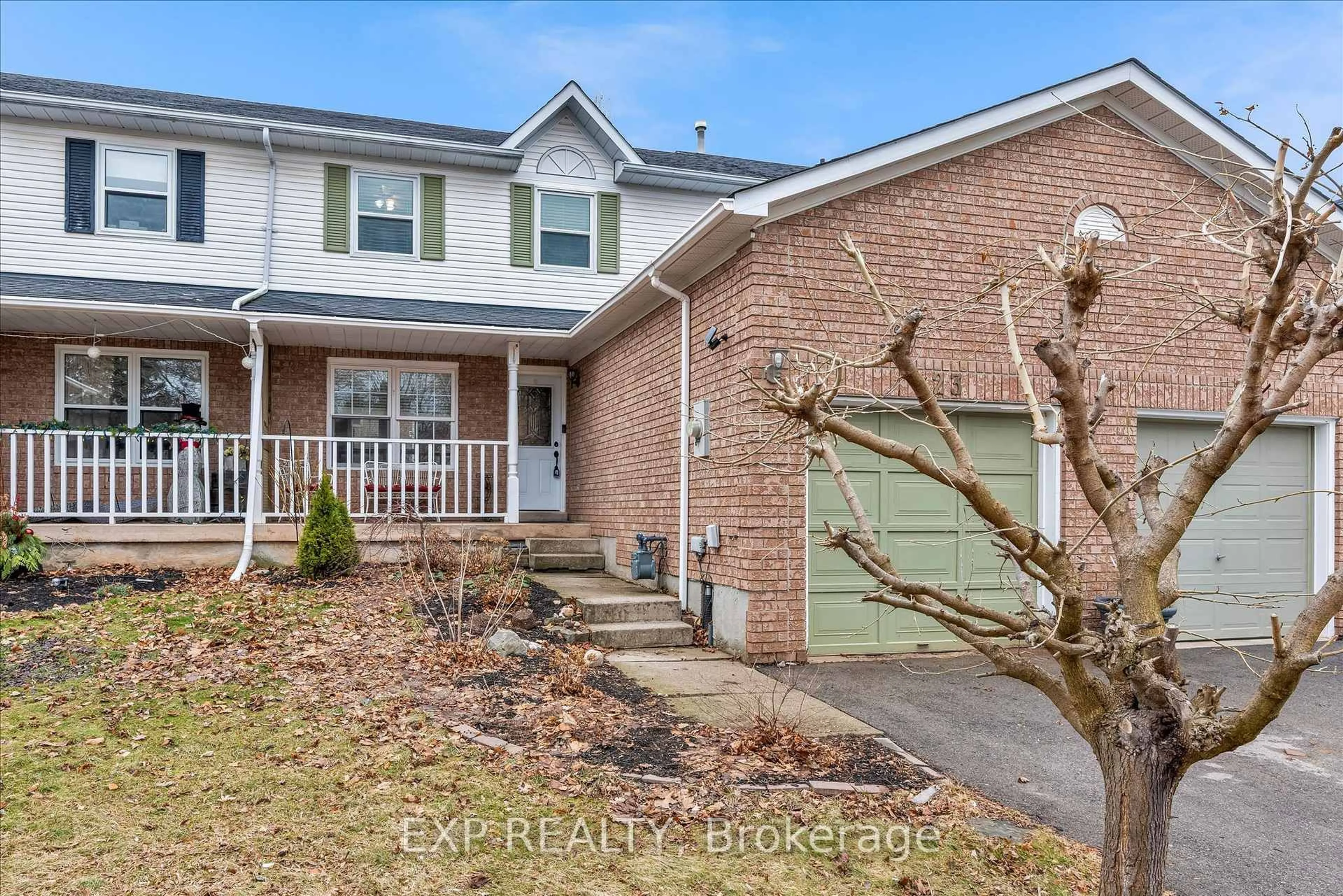 Home with brick exterior material, street for 23 Hedge Lawn Dr, Grimsby Ontario L3M 5G9