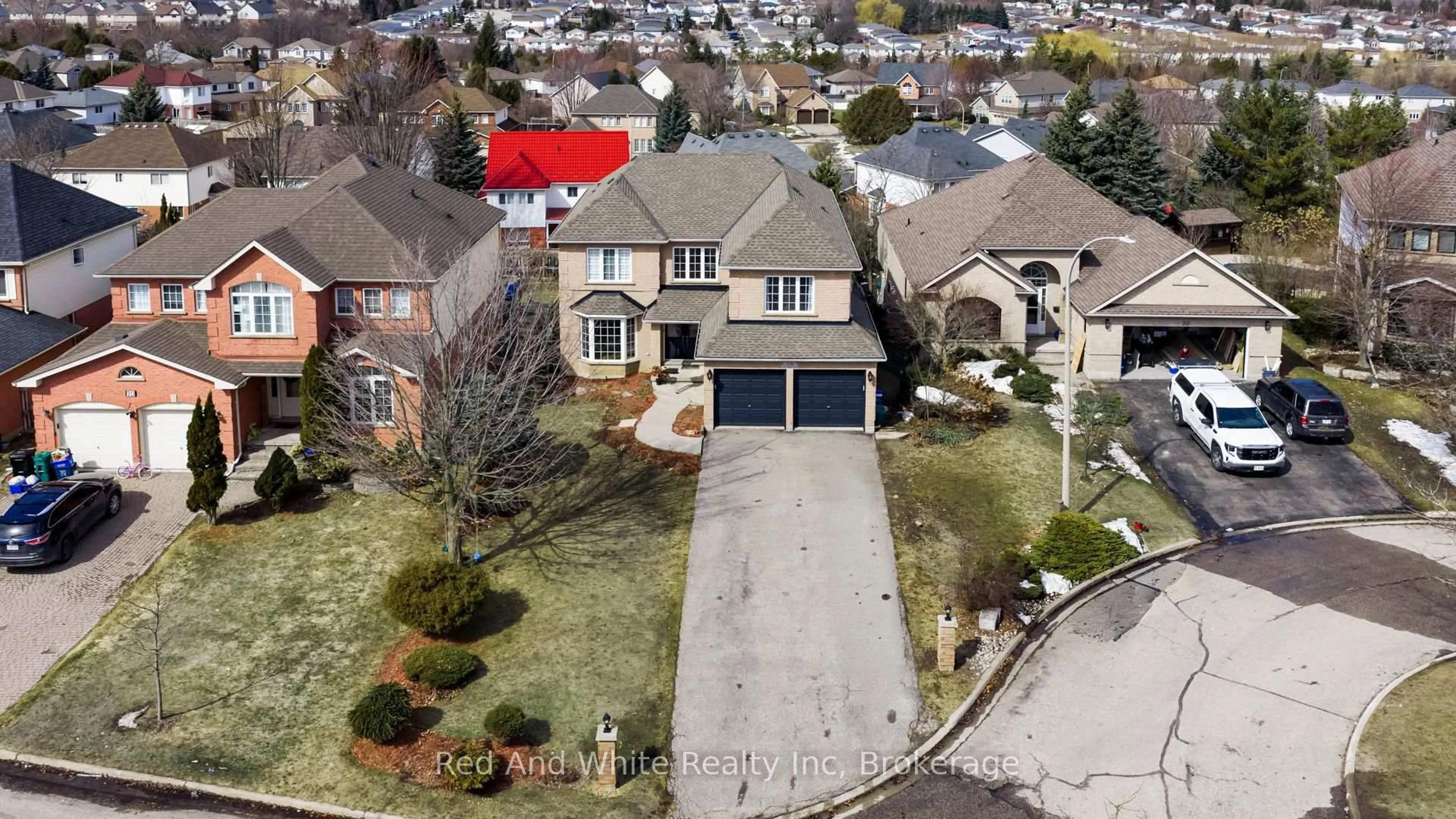 A pic from outside/outdoor area/front of a property/back of a property/a pic from drone, street for 26 Shadyridge Pl, Kitchener Ontario N2N 3J1