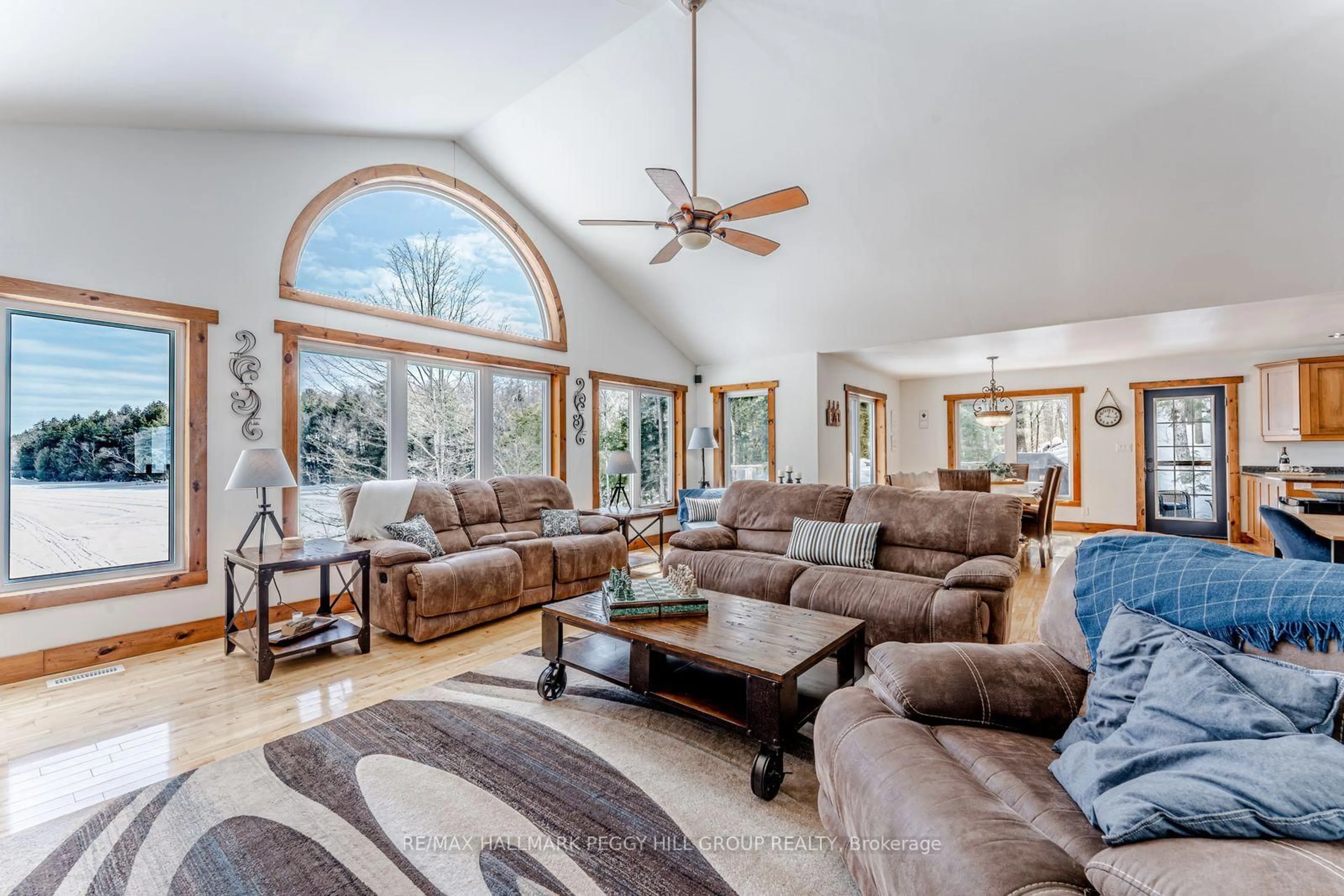 Living room with furniture, unknown for 1070 South Ril Lake Rd, Lake of Bays Ontario P0B 1A0
