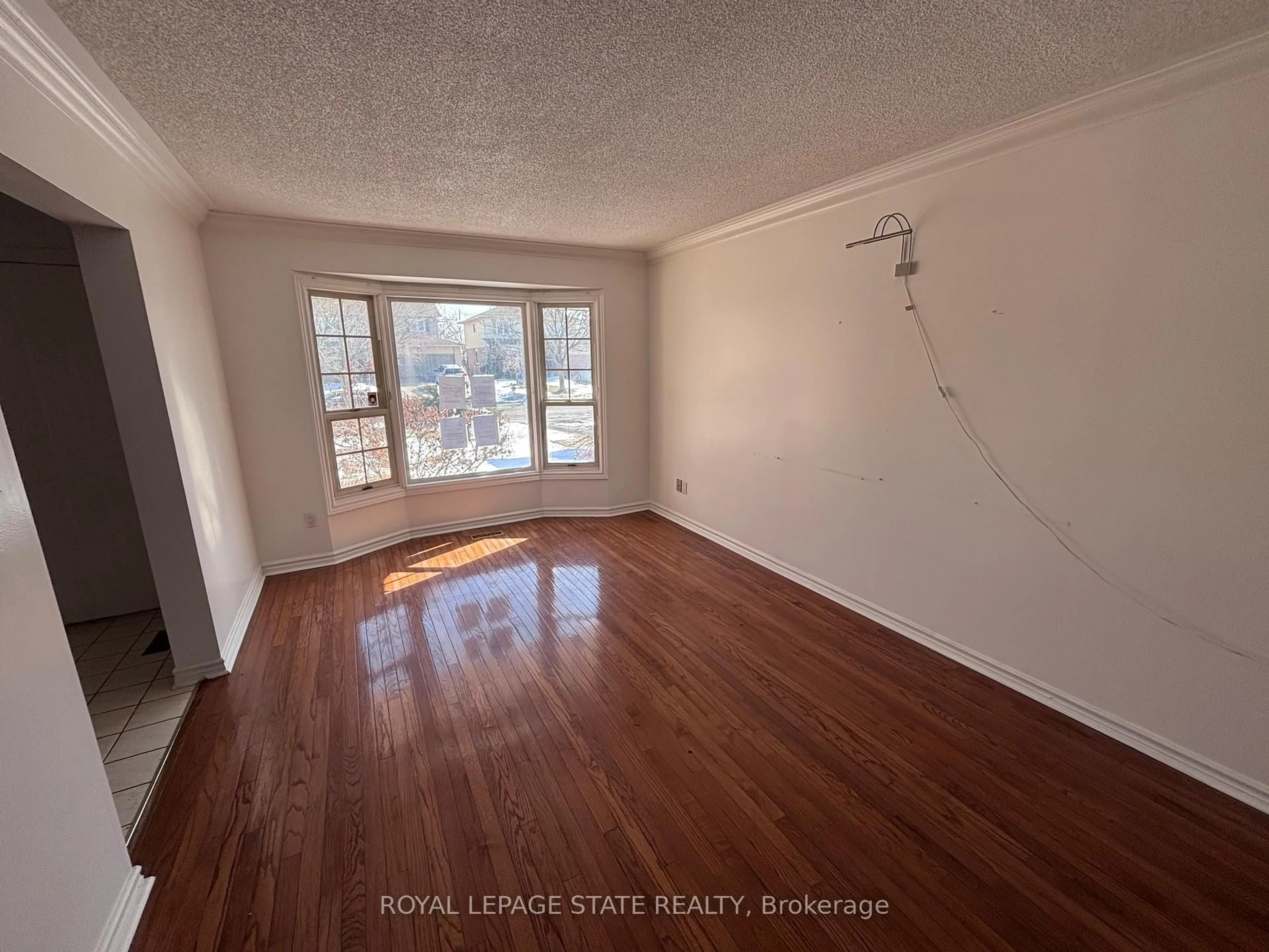 A pic of a room for 15 Strada Blvd, St. Catharines Ontario L2S 3L6