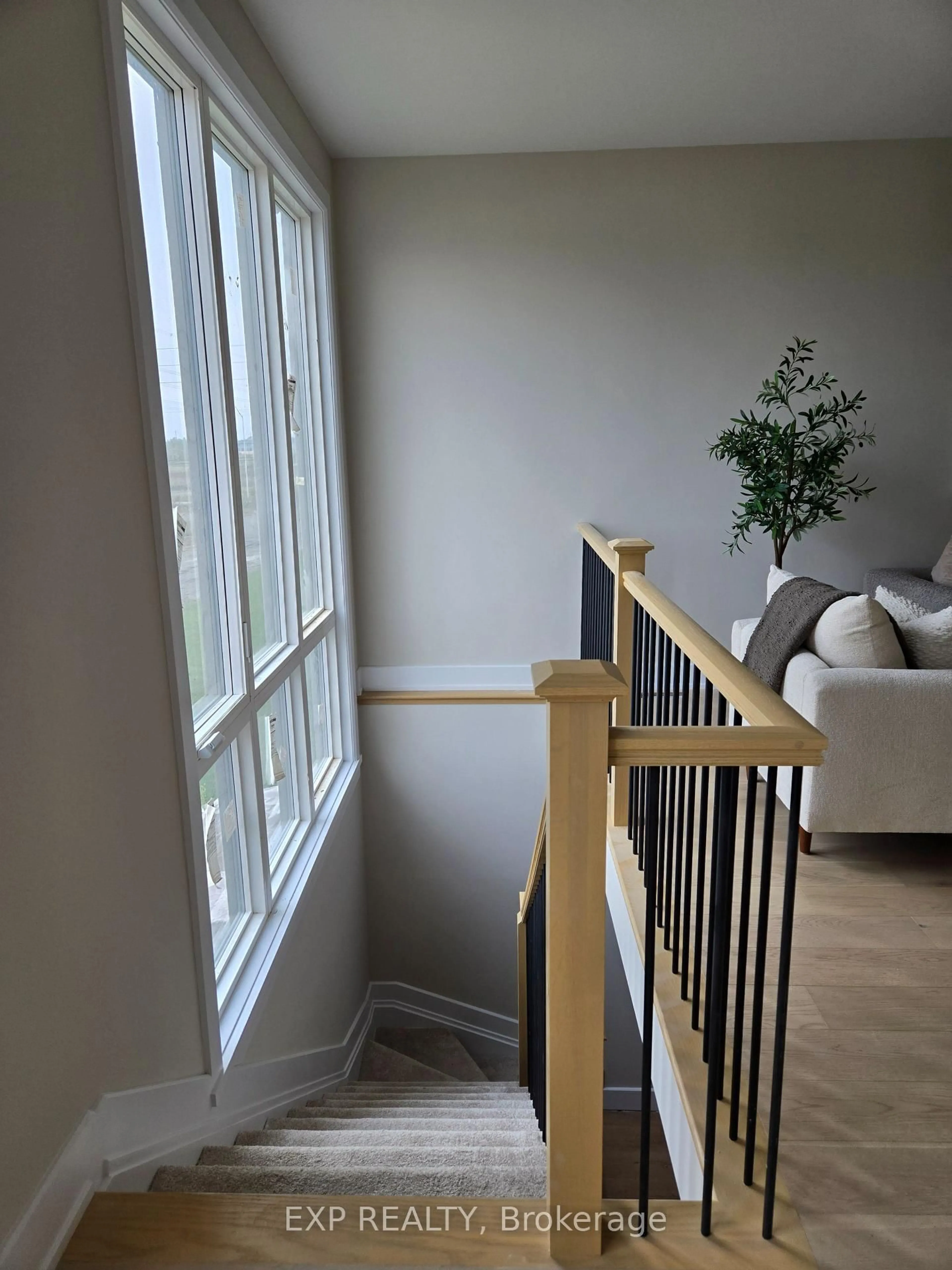 Unknown for 1180 Cope Dr, Ottawa Ontario K2S 3C4