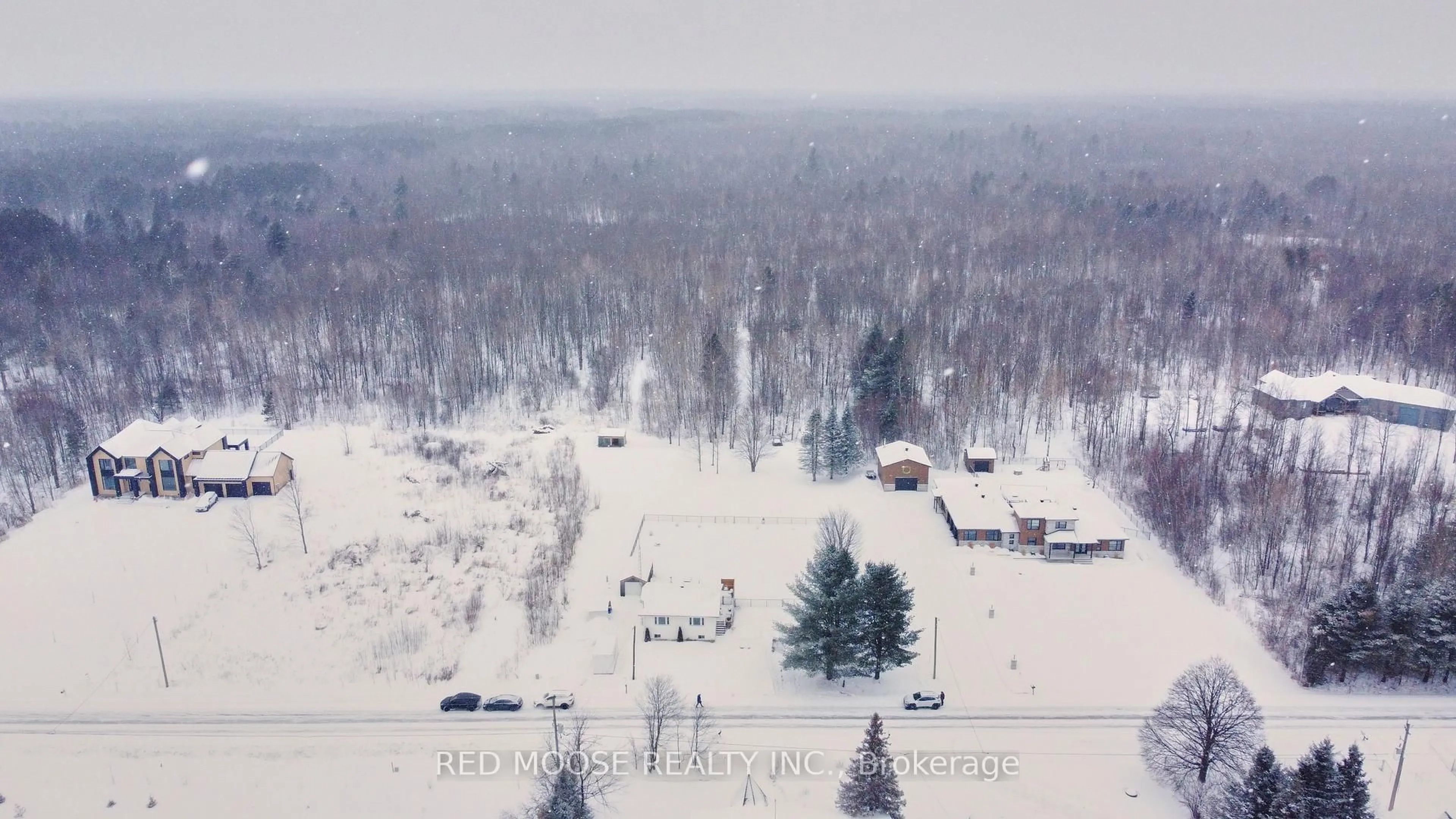 A pic from outside/outdoor area/front of a property/back of a property/a pic from drone, mountain view for 1502 Calypso St, The Nation Ontario K0A 2M0