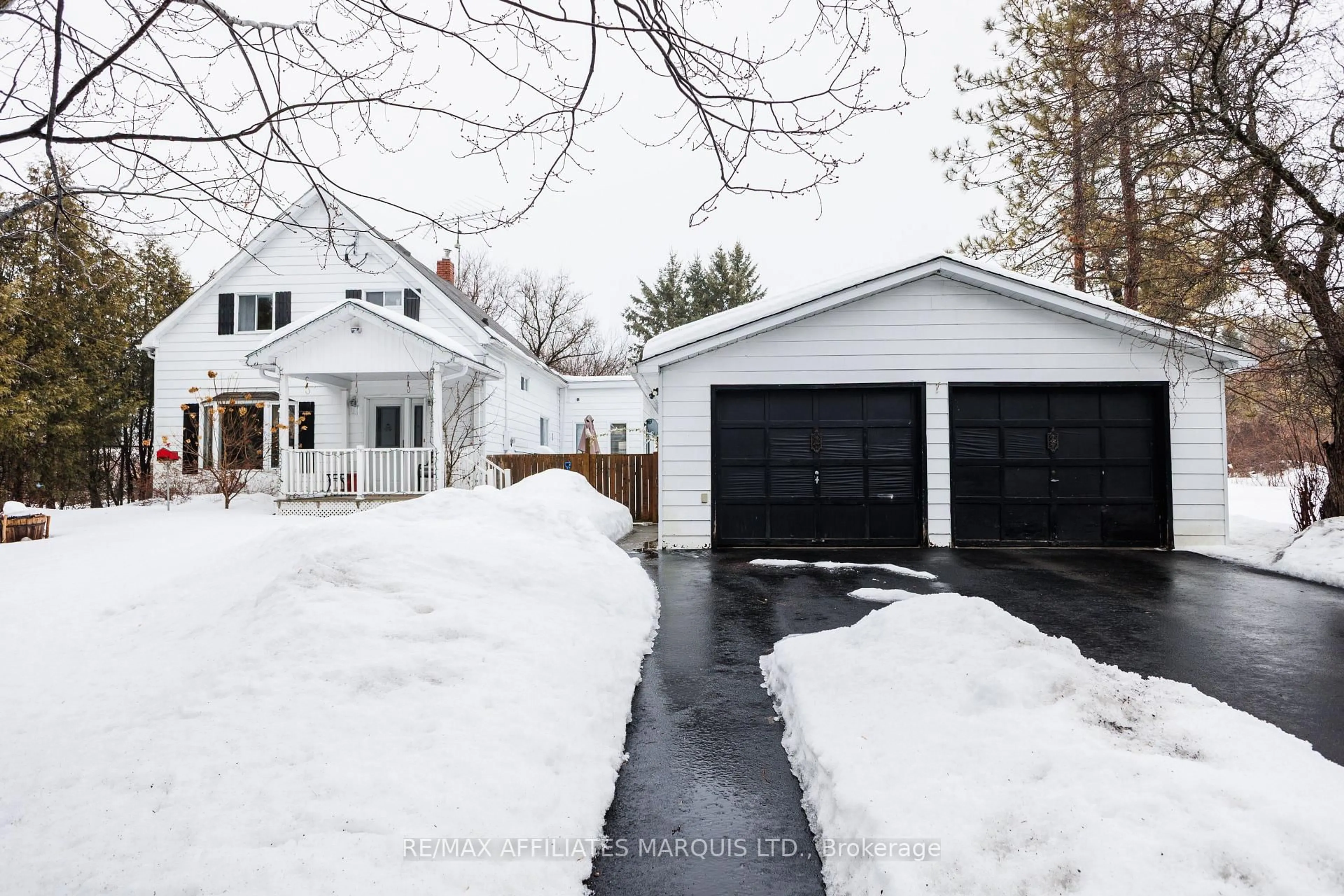 Unknown for 21940 Sauve St, North Glengarry Ontario K0B 1H0